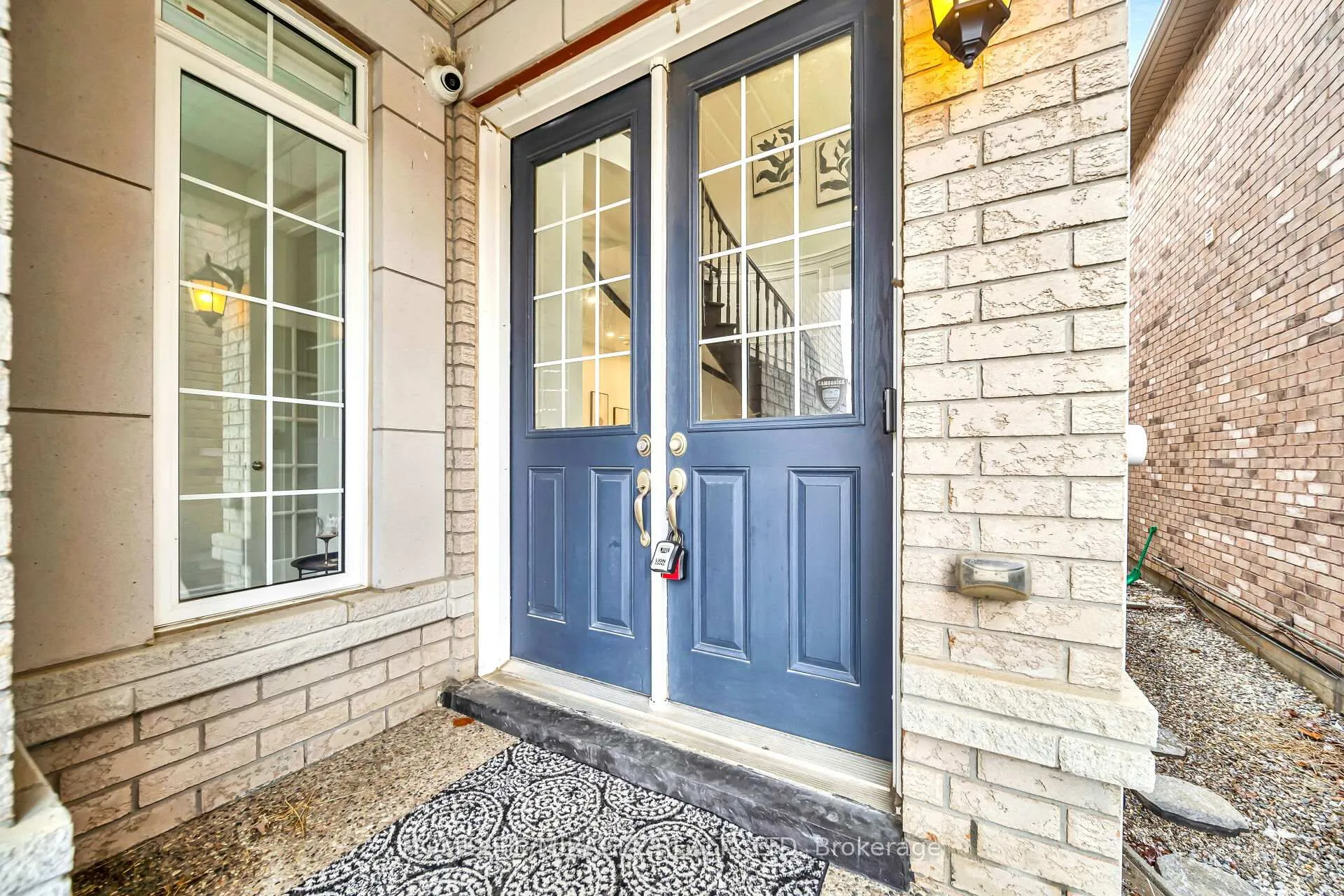 Photo 2 of 41 Hoxton Road, Brampton, Northwest Brampton — HOMEH