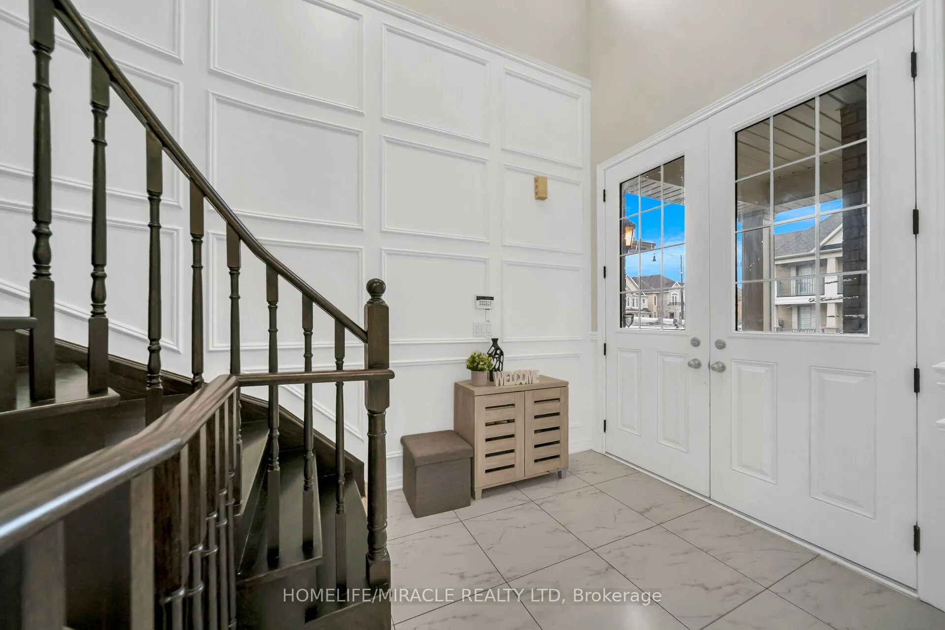 Photo 3 of 41 Hoxton Road, Brampton, Northwest Brampton — HOMEH