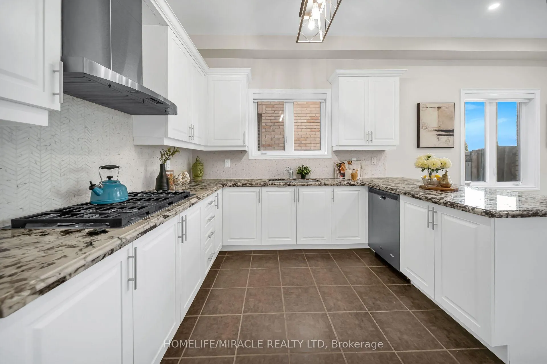 Photo 19 of 41 Hoxton Road, Brampton, Northwest Brampton — HOMEH