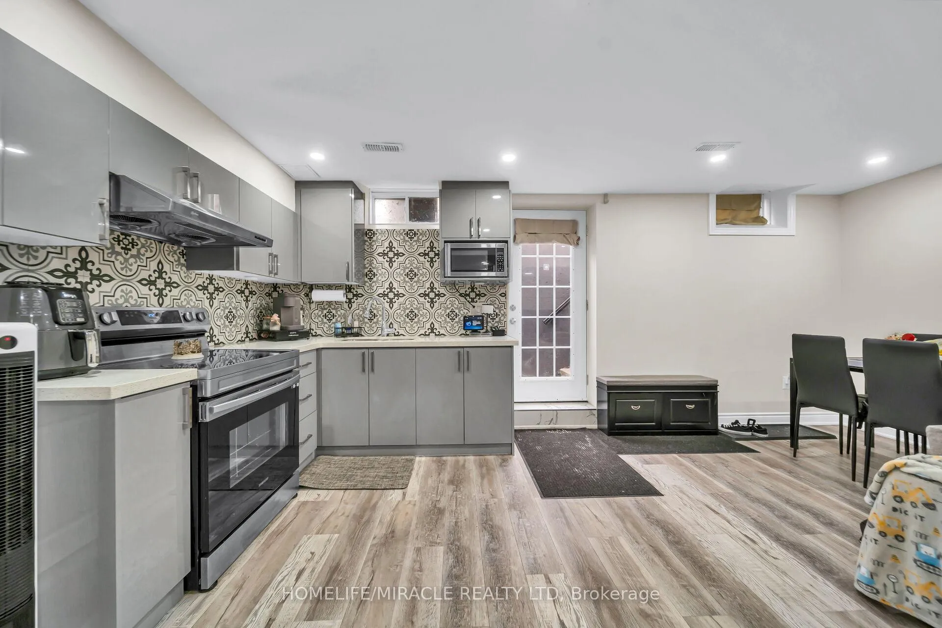 Photo 42 of 41 Hoxton Road, Brampton, Northwest Brampton — HOMEH