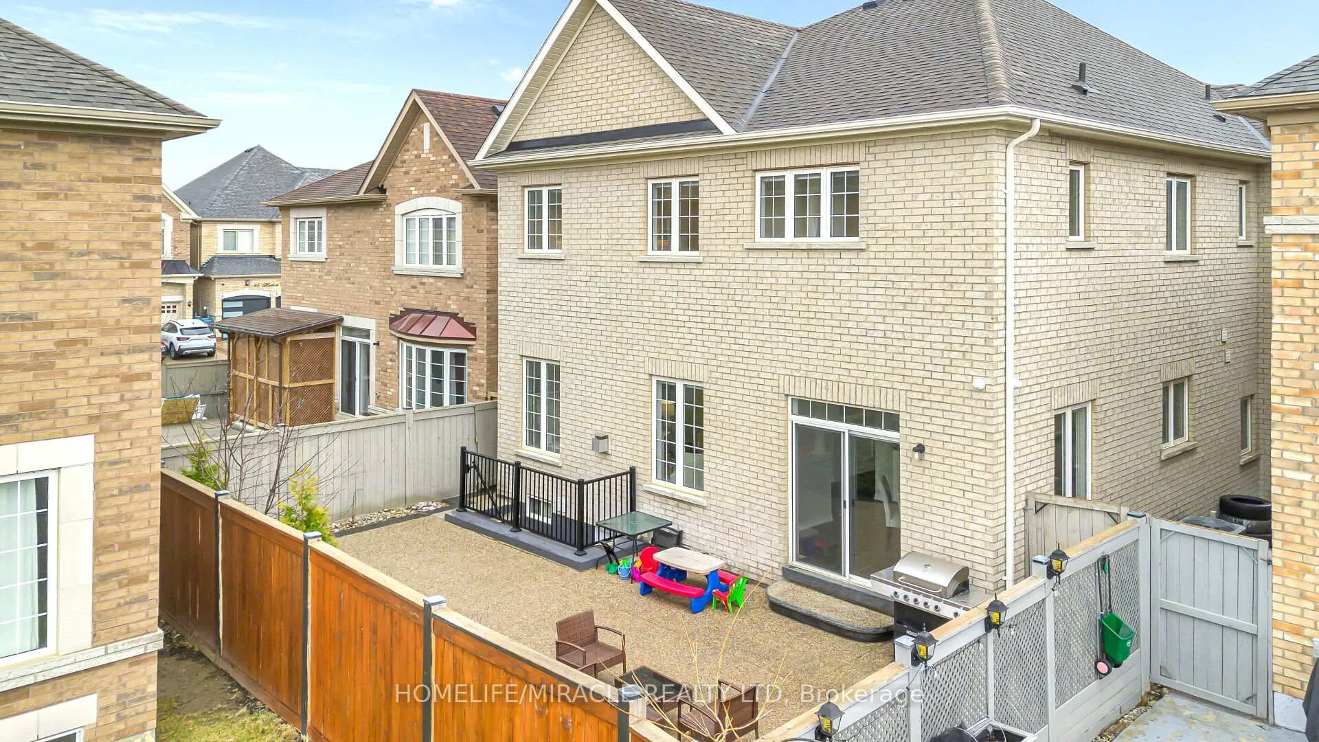 Photo 47 of 41 Hoxton Road, Brampton, Northwest Brampton — HOMEH