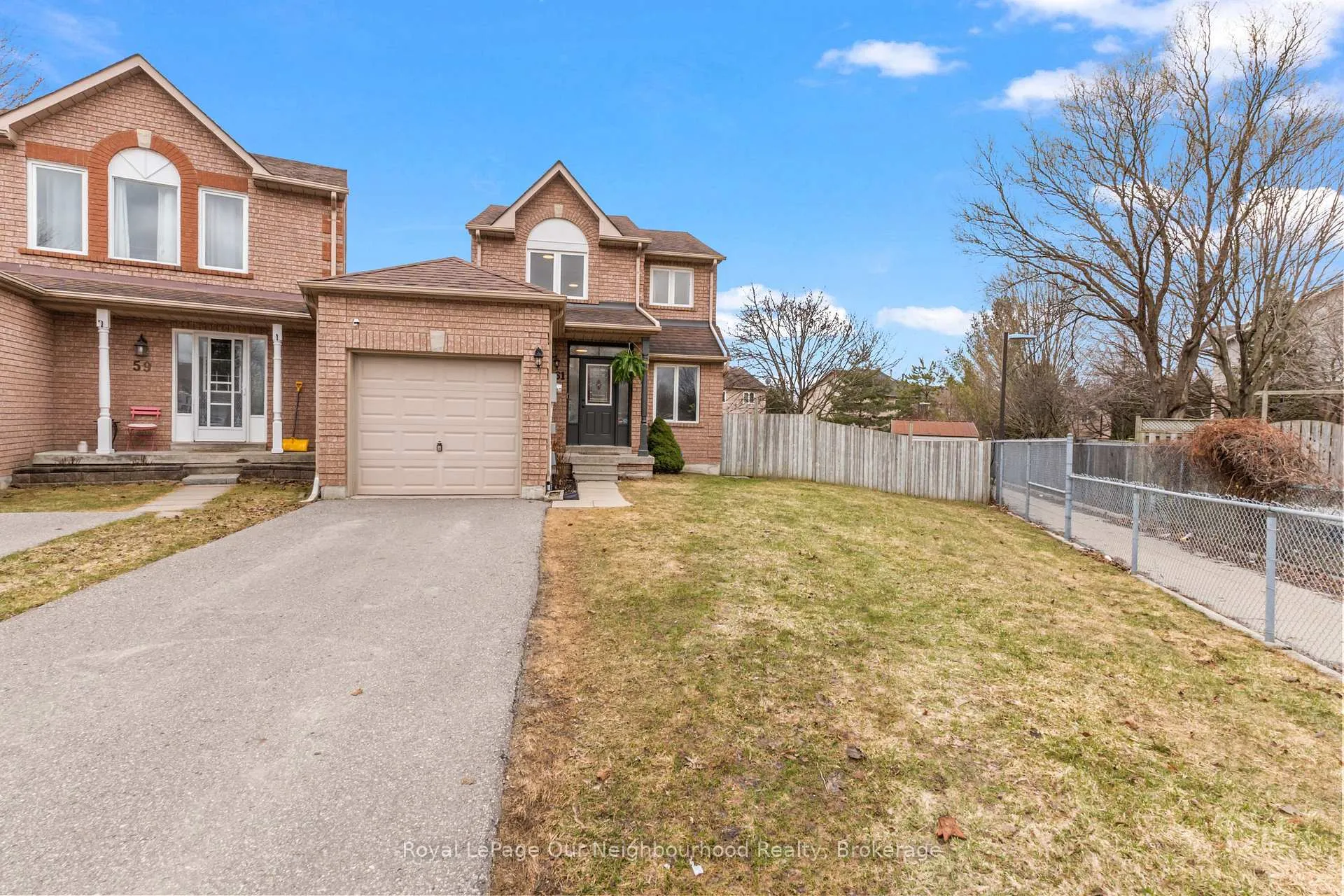 Photo 1 of 61 Fry Crescent, Clarington, Bowmanville — HOMEH