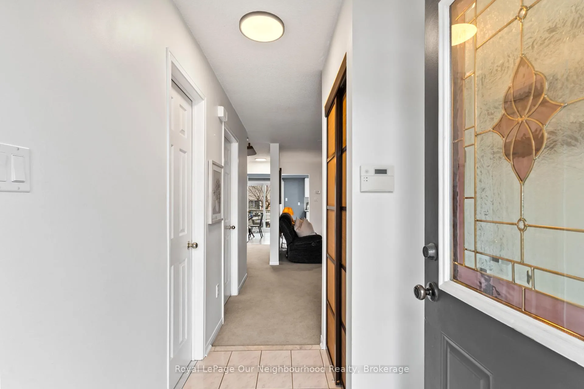 Photo 6 of 61 Fry Crescent, Clarington, Bowmanville — HOMEH