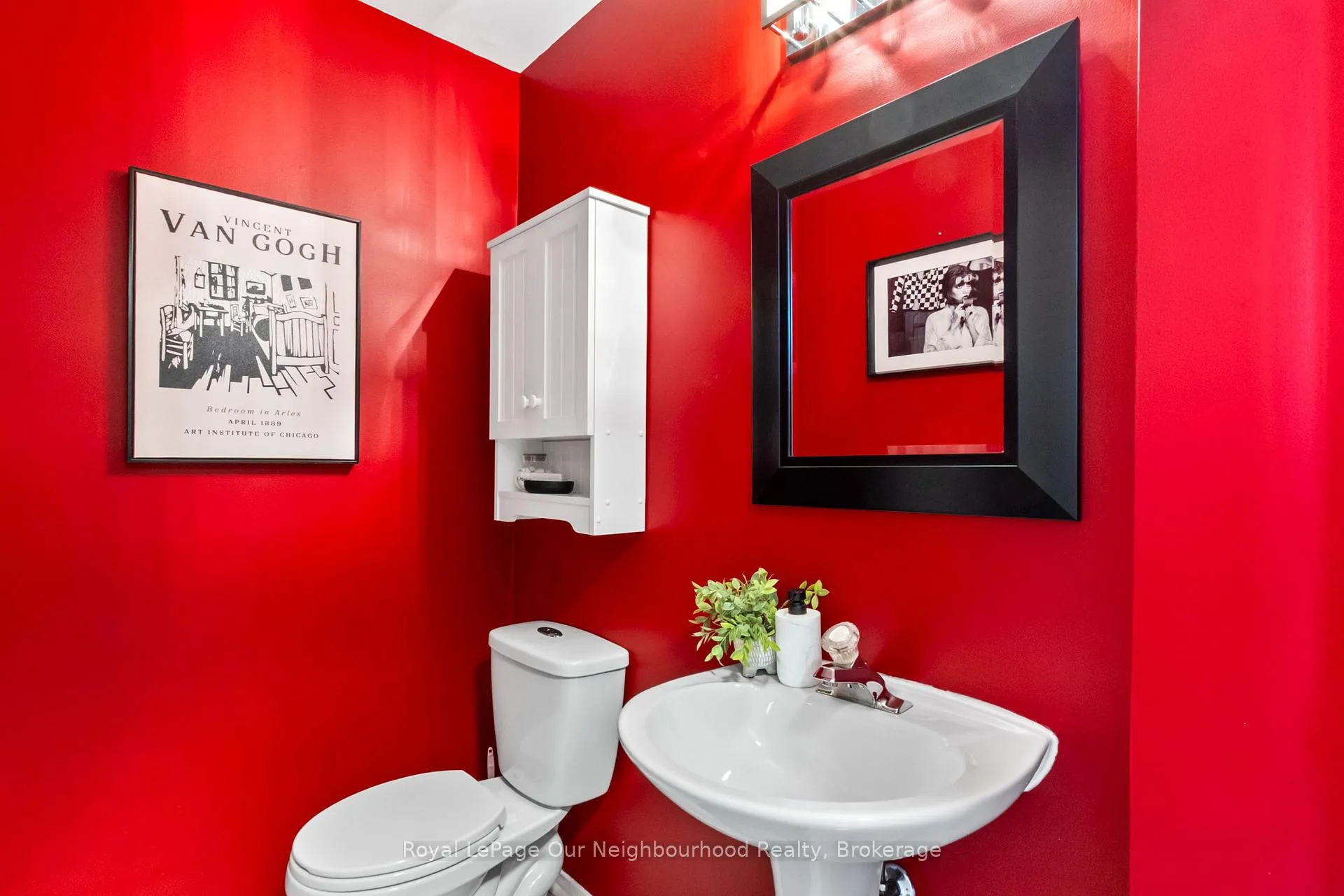 Photo 8 of 61 Fry Crescent, Clarington, Bowmanville — HOMEH
