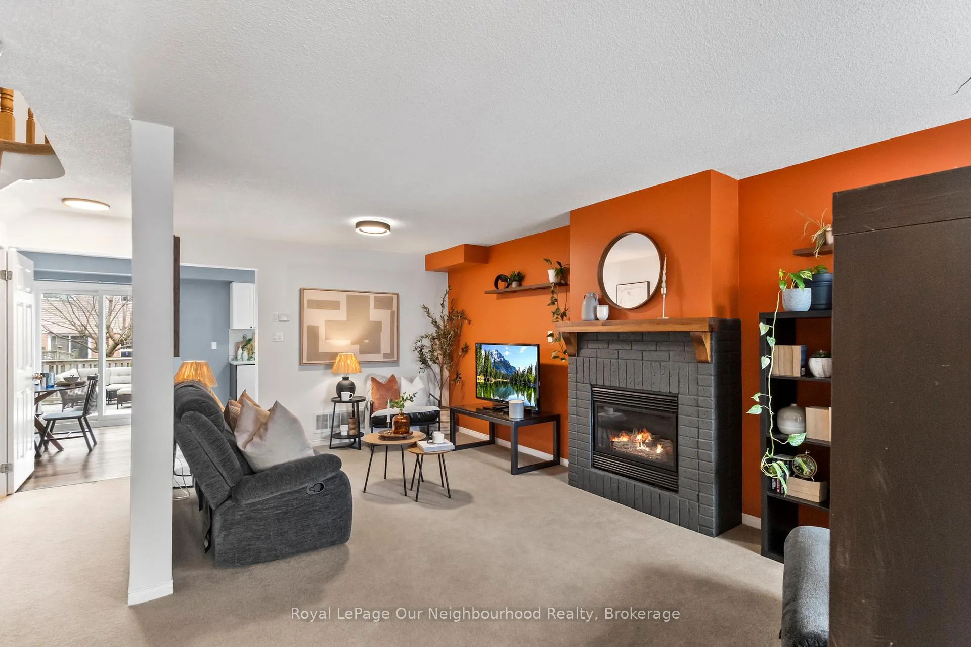 Photo 10 of 61 Fry Crescent, Clarington, Bowmanville — HOMEH