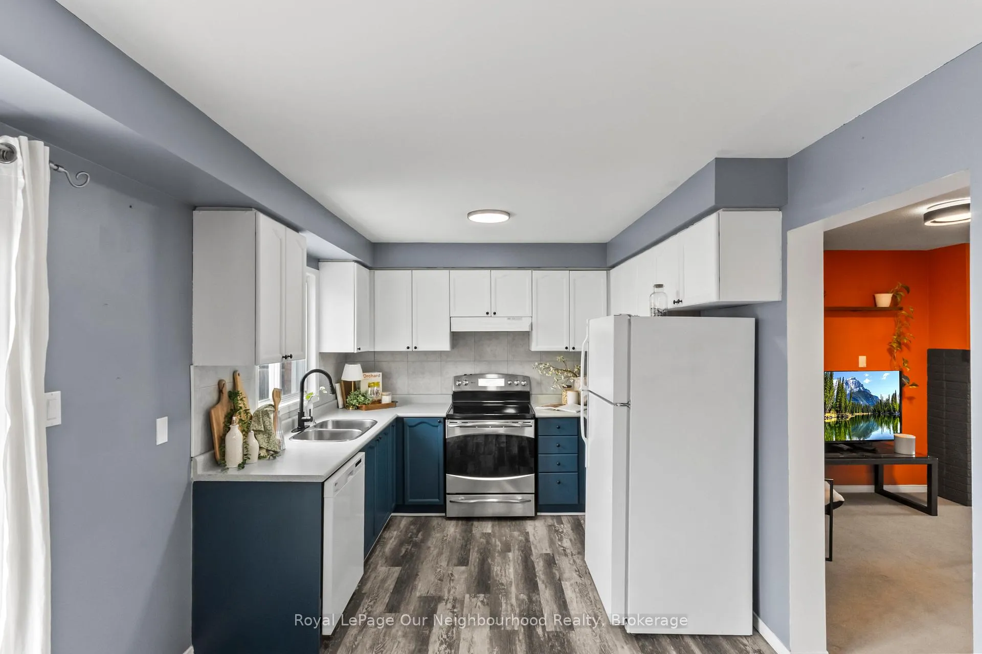 Photo 19 of 61 Fry Crescent, Clarington, Bowmanville — HOMEH