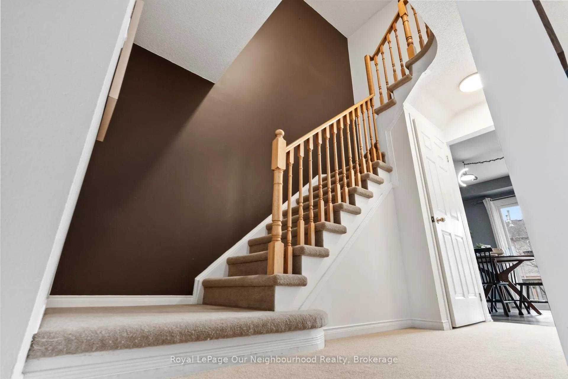 Photo 23 of 61 Fry Crescent, Clarington, Bowmanville — HOMEH