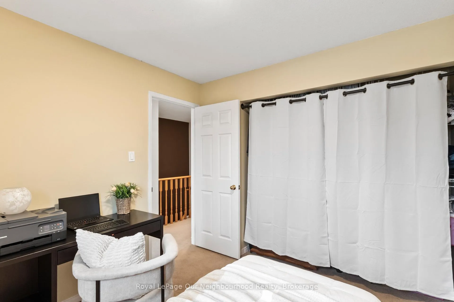 Photo 31 of 61 Fry Crescent, Clarington, Bowmanville — HOMEH