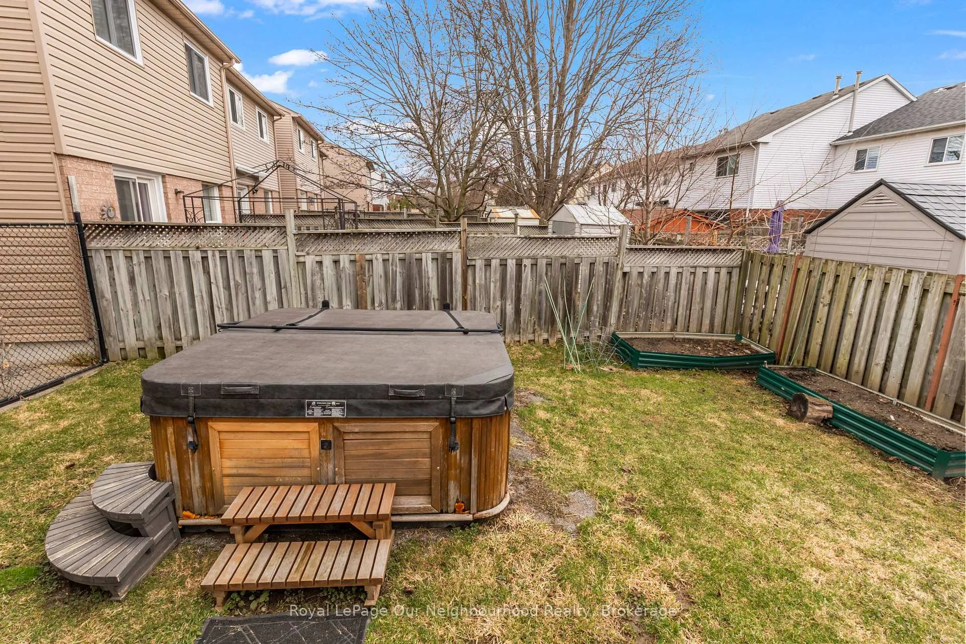 Photo 41 of 61 Fry Crescent, Clarington, Bowmanville — HOMEH