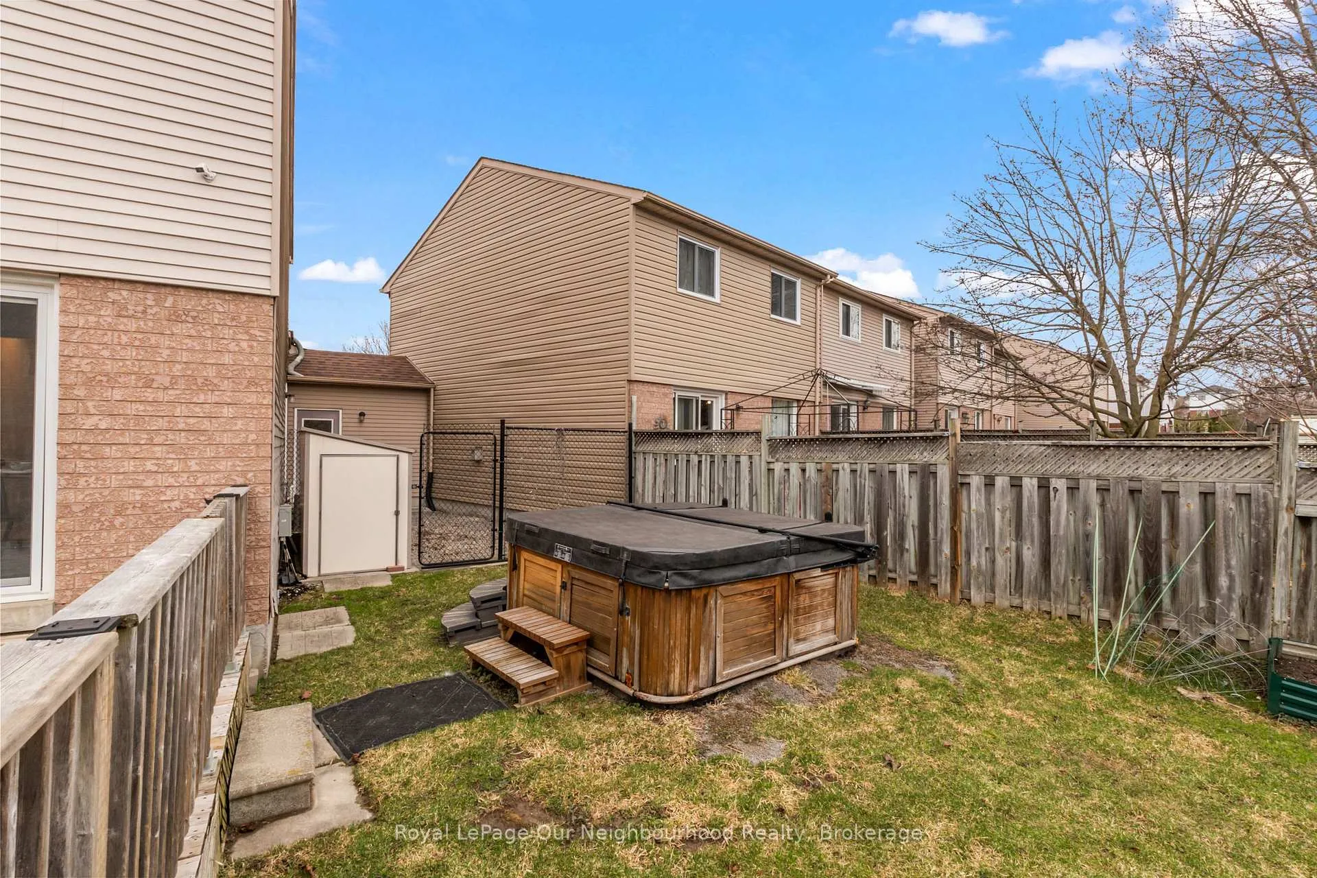 Photo 42 of 61 Fry Crescent, Clarington, Bowmanville — HOMEH