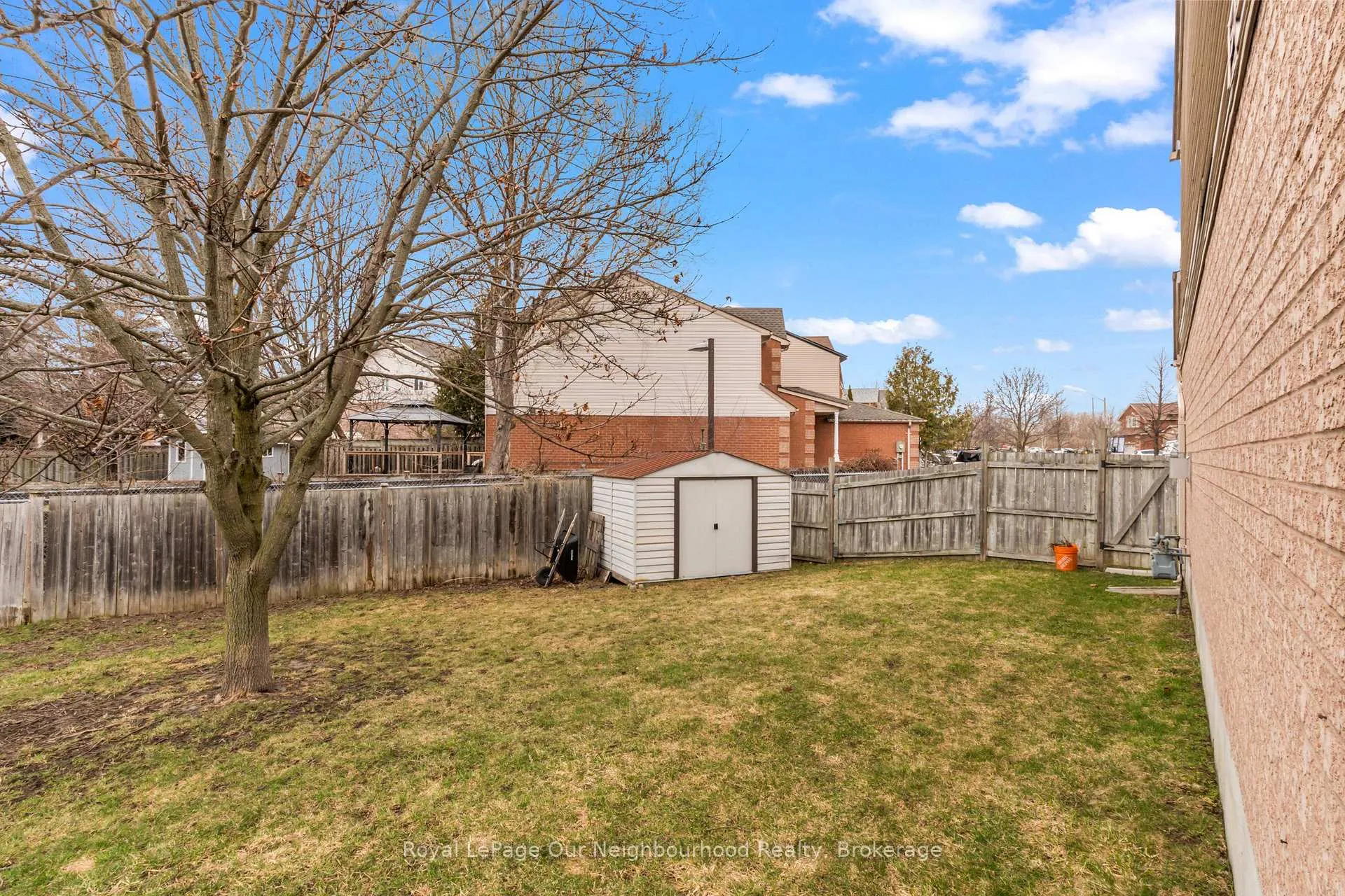 Photo 43 of 61 Fry Crescent, Clarington, Bowmanville — HOMEH