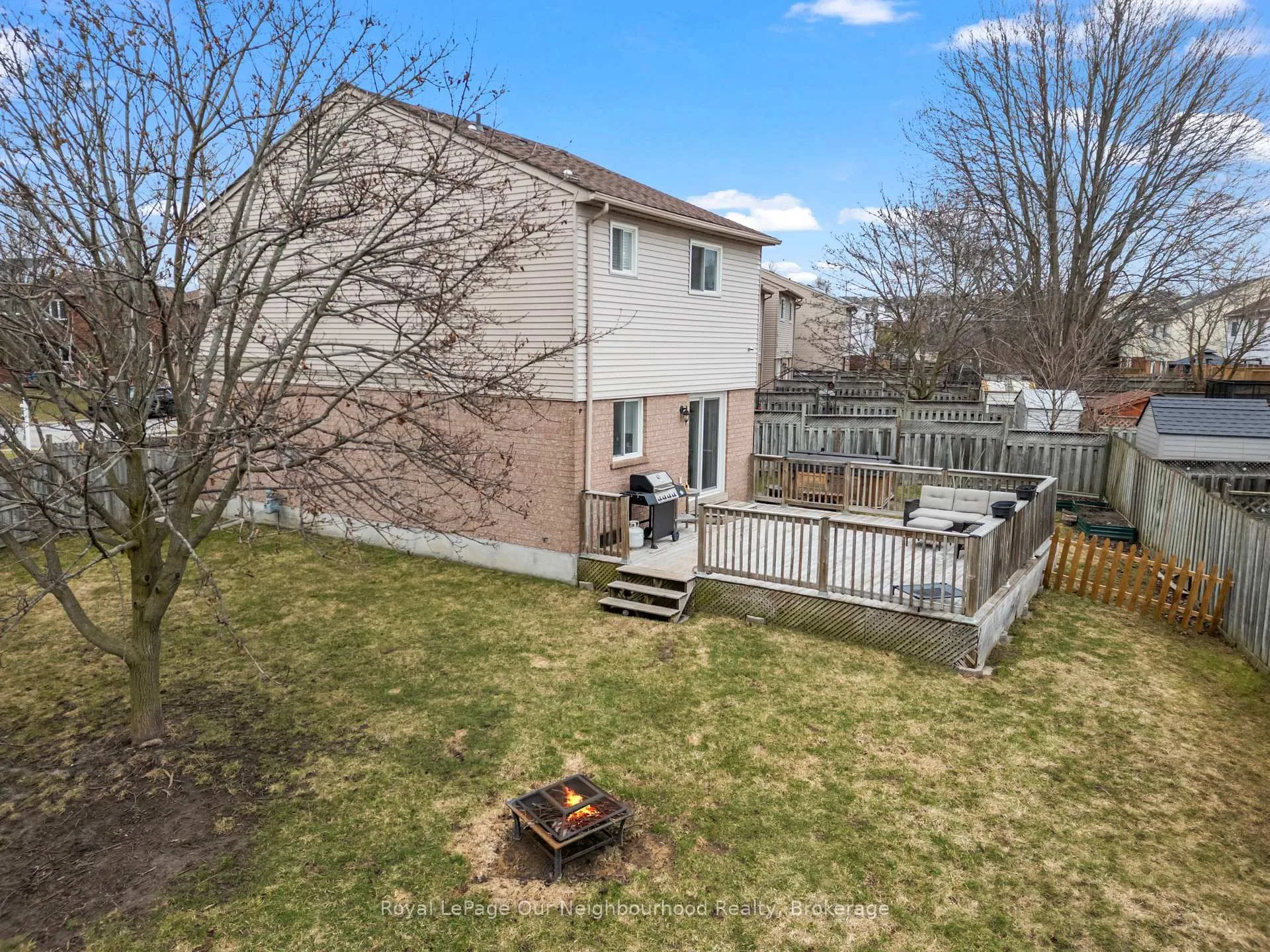 Photo 47 of 61 Fry Crescent, Clarington, Bowmanville — HOMEH