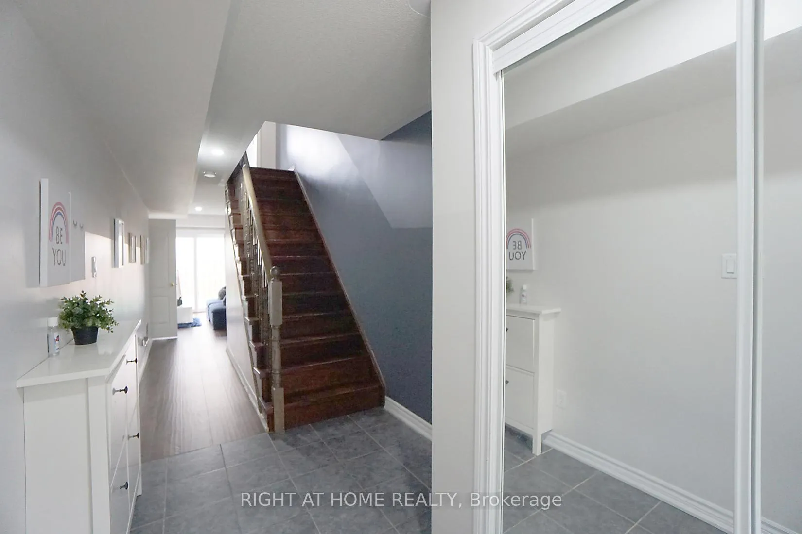 Photo 2 of 15 Magdalene Crescent, Brampton, Heart Lake — HOMEH