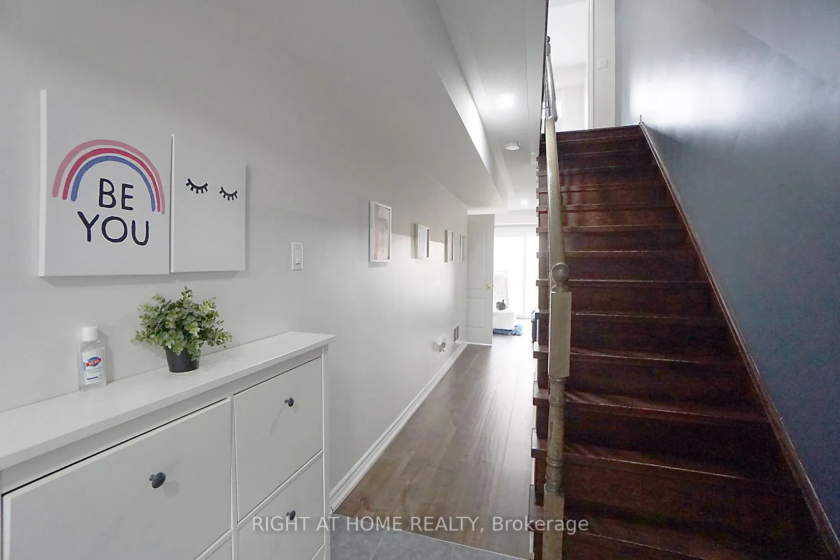 Photo 4 of 15 Magdalene Crescent, Brampton, Heart Lake — HOMEH