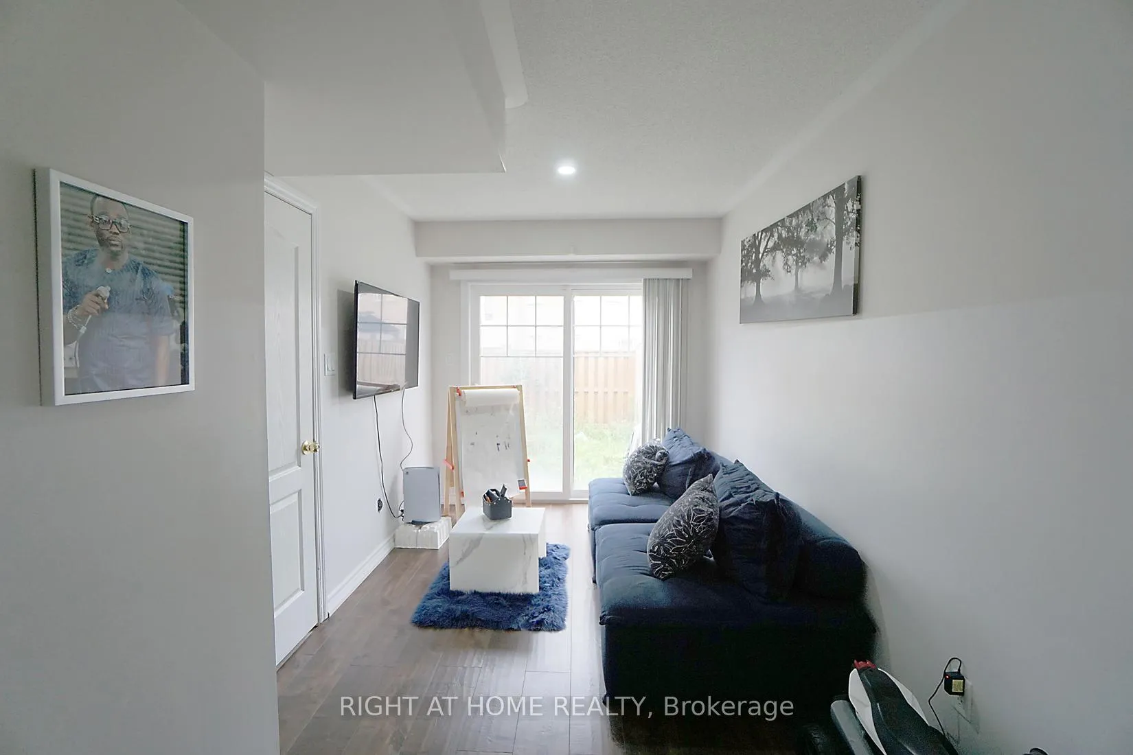 Photo 5 of 15 Magdalene Crescent, Brampton, Heart Lake — HOMEH