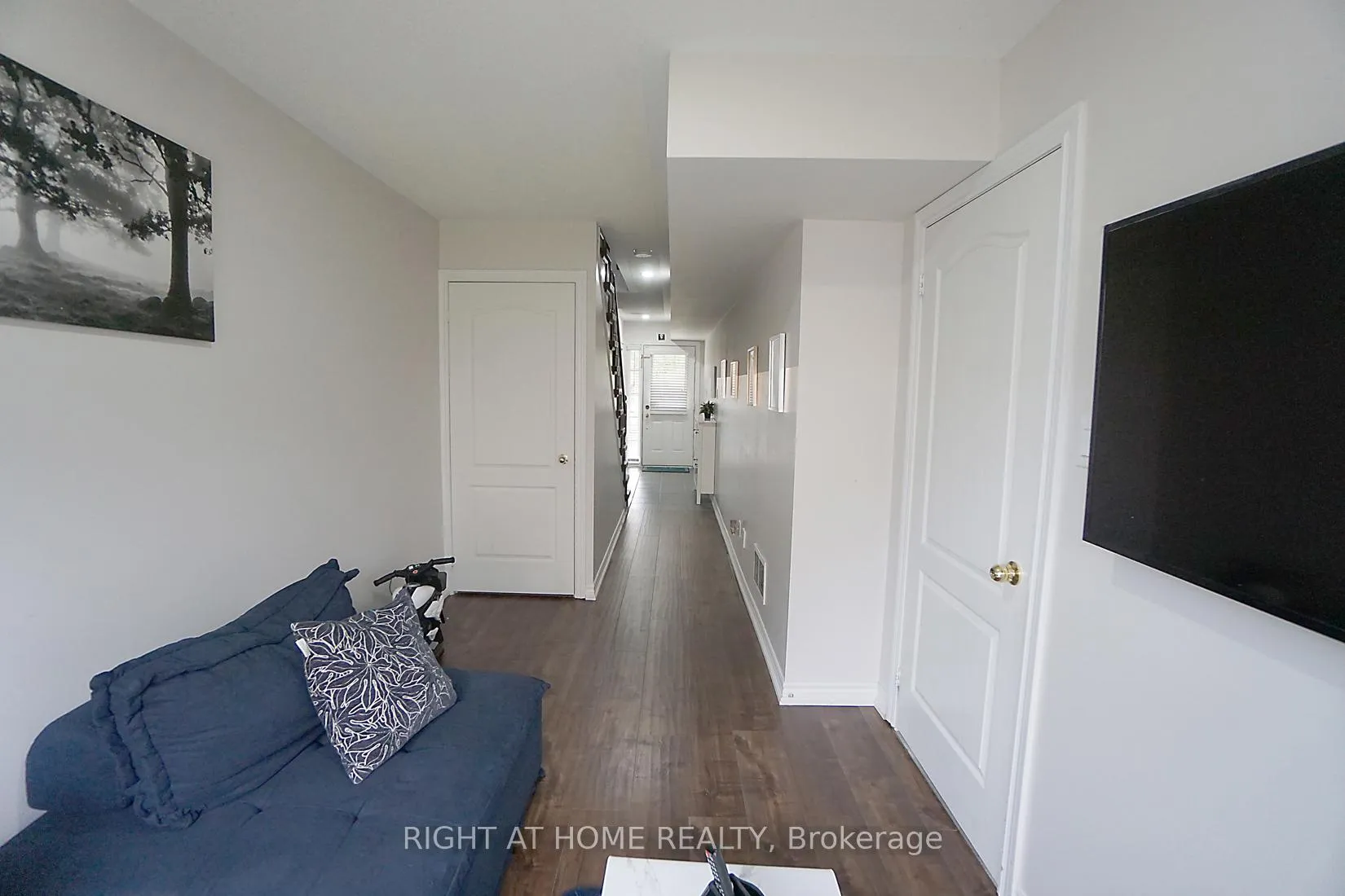 Photo 7 of 15 Magdalene Crescent, Brampton, Heart Lake — HOMEH