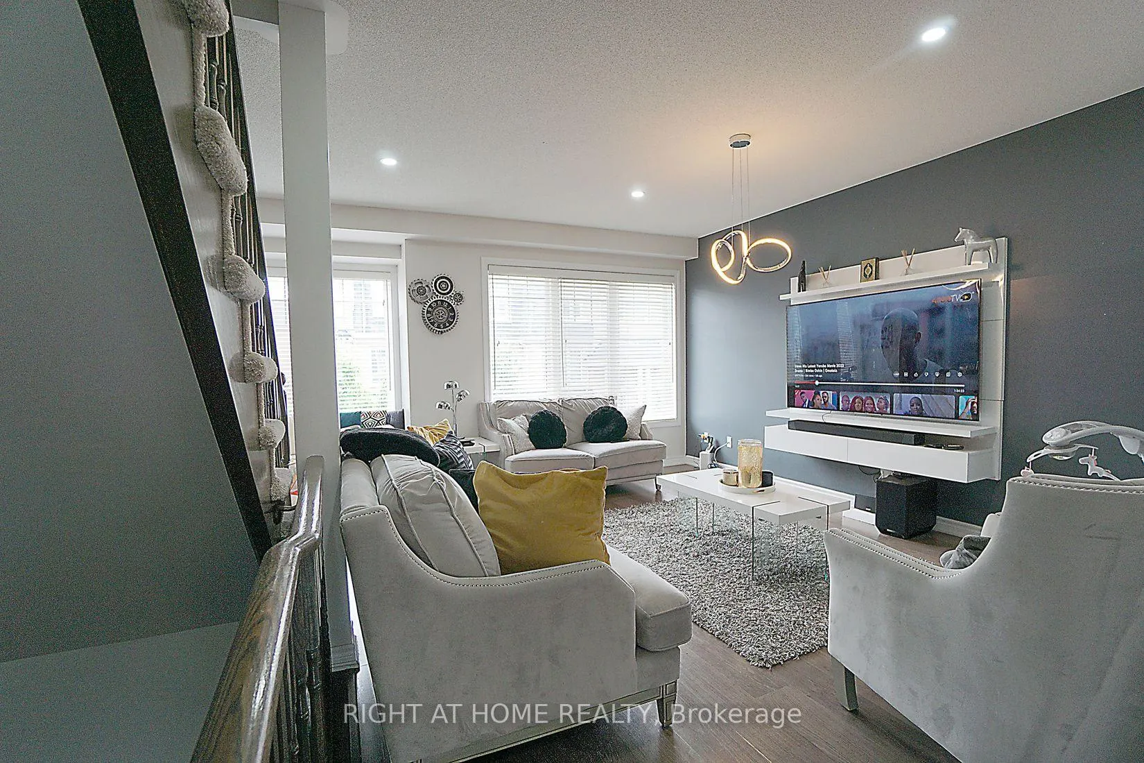Photo 15 of 15 Magdalene Crescent, Brampton, Heart Lake — HOMEH