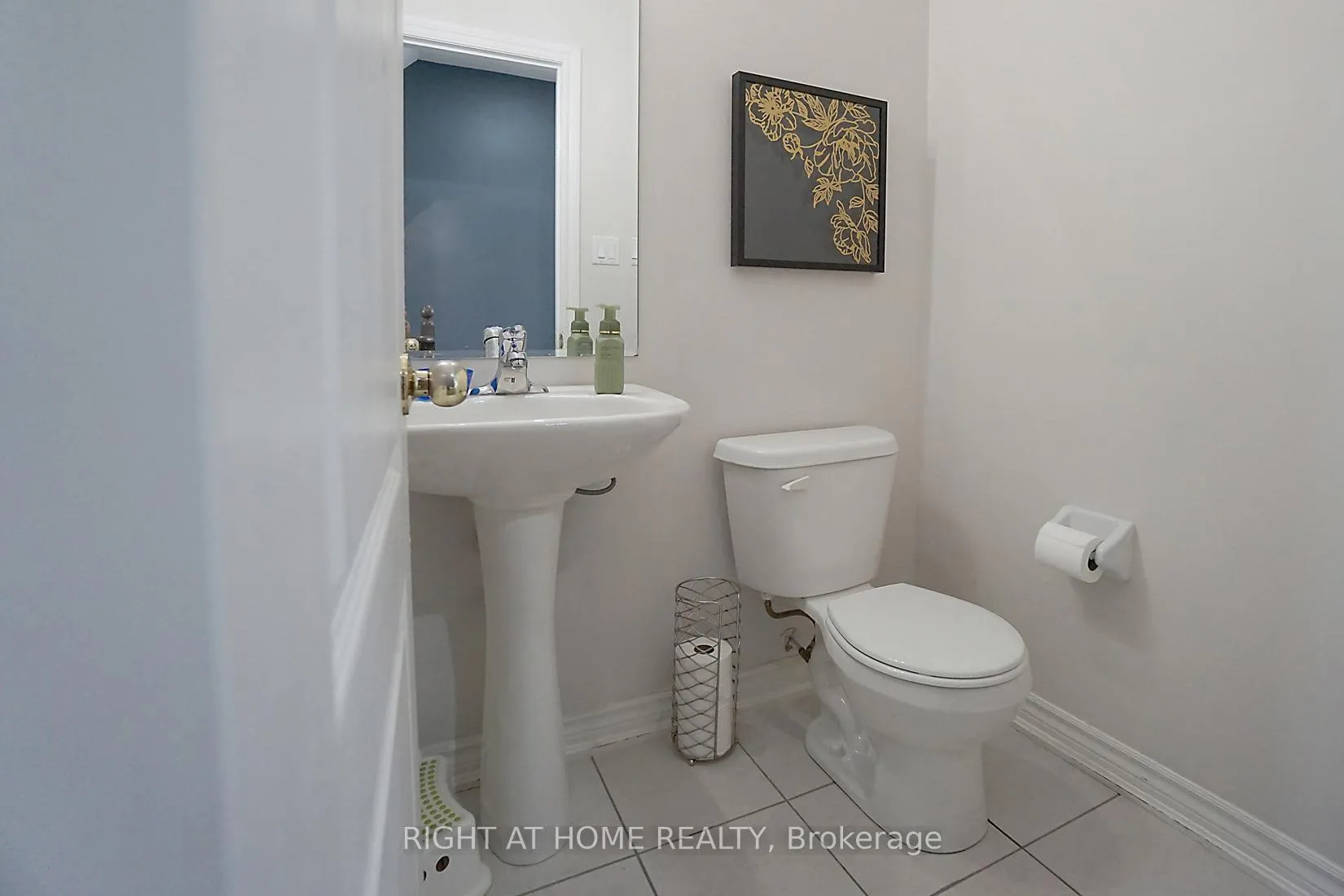 Photo 16 of 15 Magdalene Crescent, Brampton, Heart Lake — HOMEH