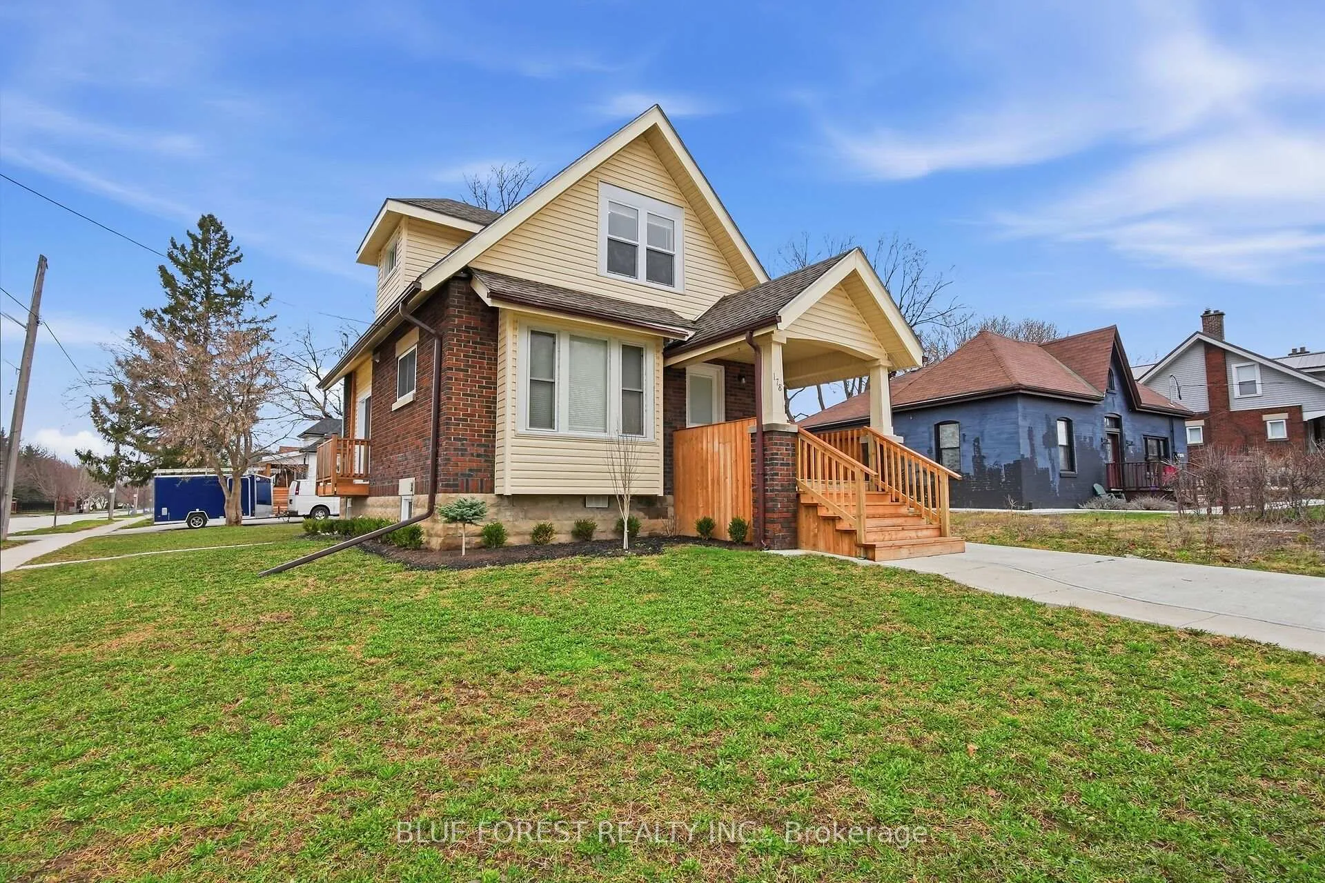 Front of 178 Thompson Road