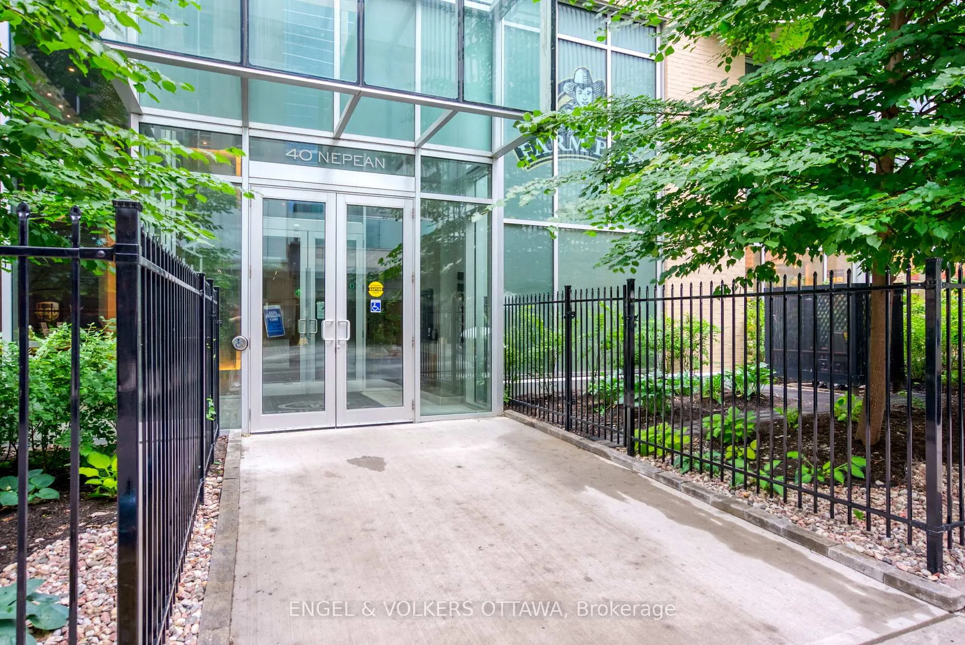 Photo 2 of Unit 905, 40 Nepean Street, Ottawa, Ottawa Centre — HOMEH