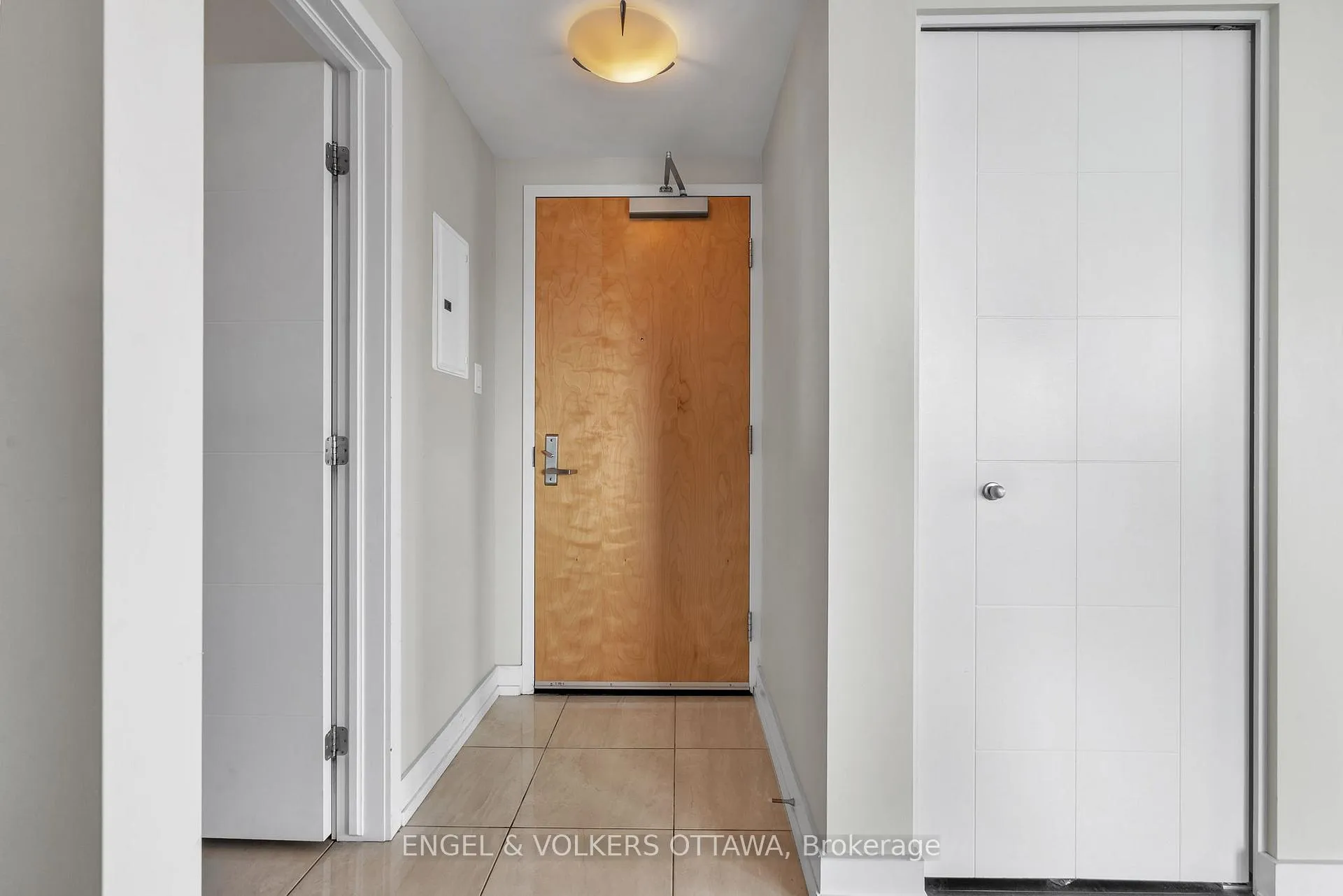 Photo 4 of Unit 905, 40 Nepean Street, Ottawa, Ottawa Centre — HOMEH