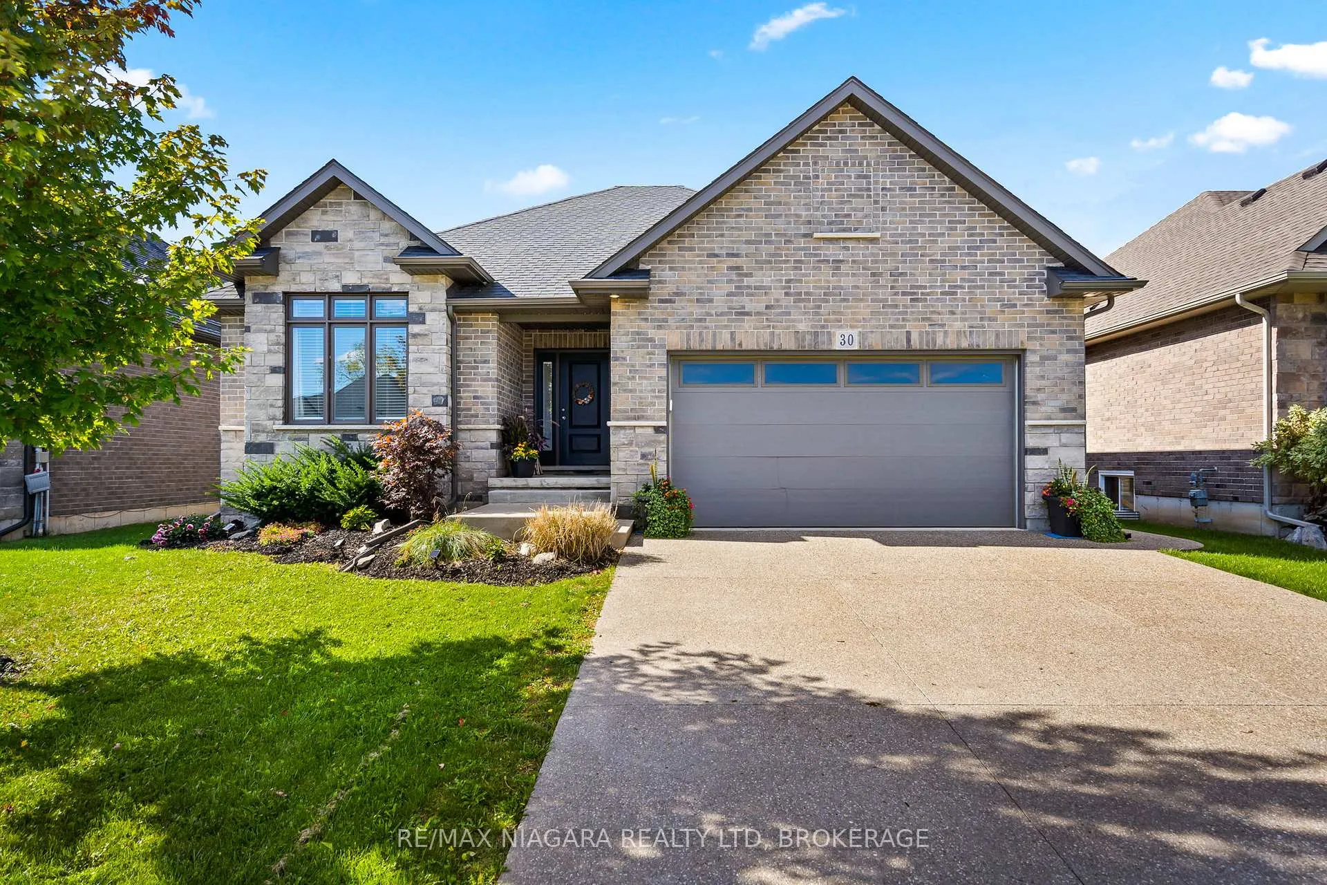 Photo 21 of 30 Renfield Street, Port Colborne, Sugarloaf — HOMEH