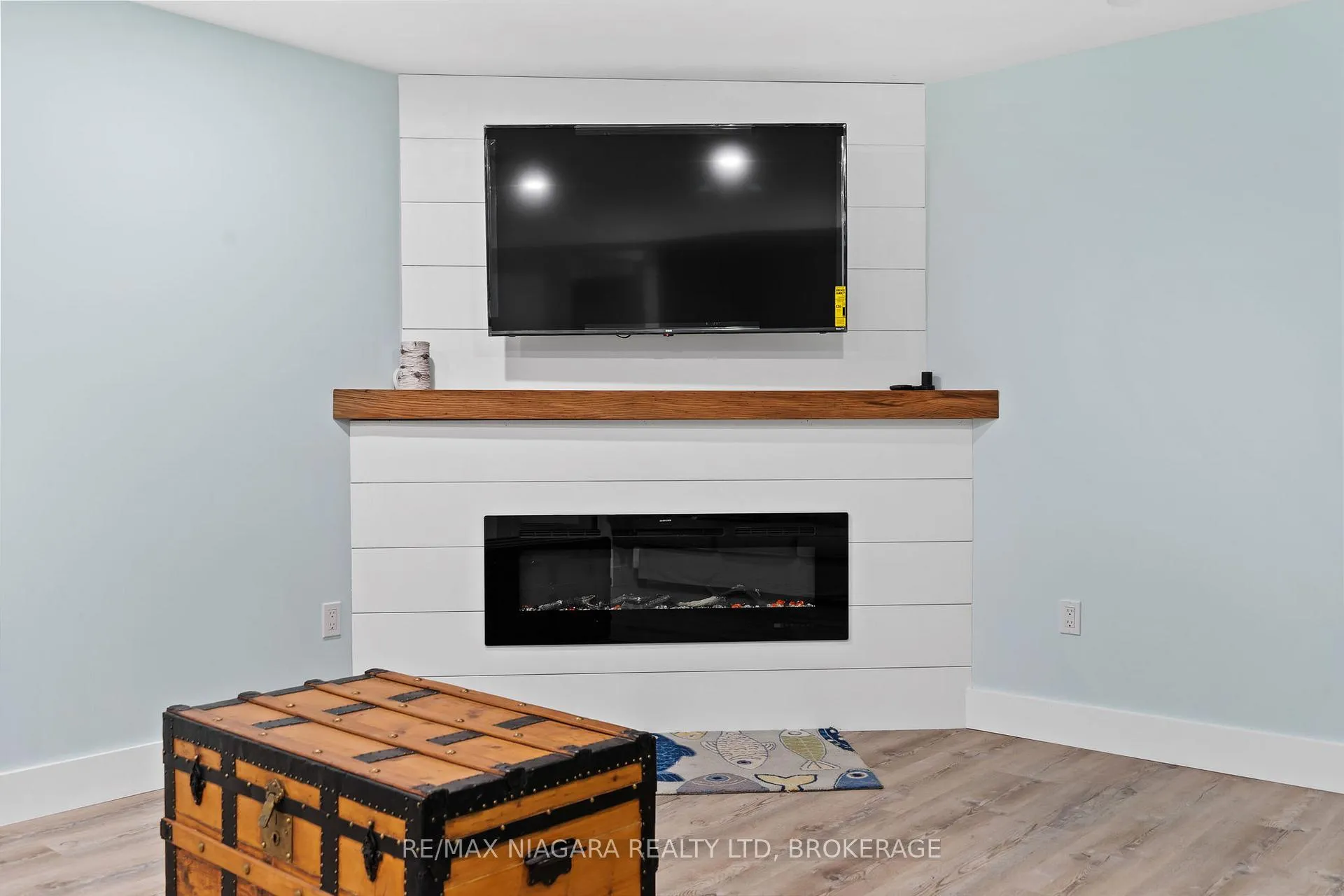 Photo 15 of 30 Renfield Street, Port Colborne, Sugarloaf — HOMEH