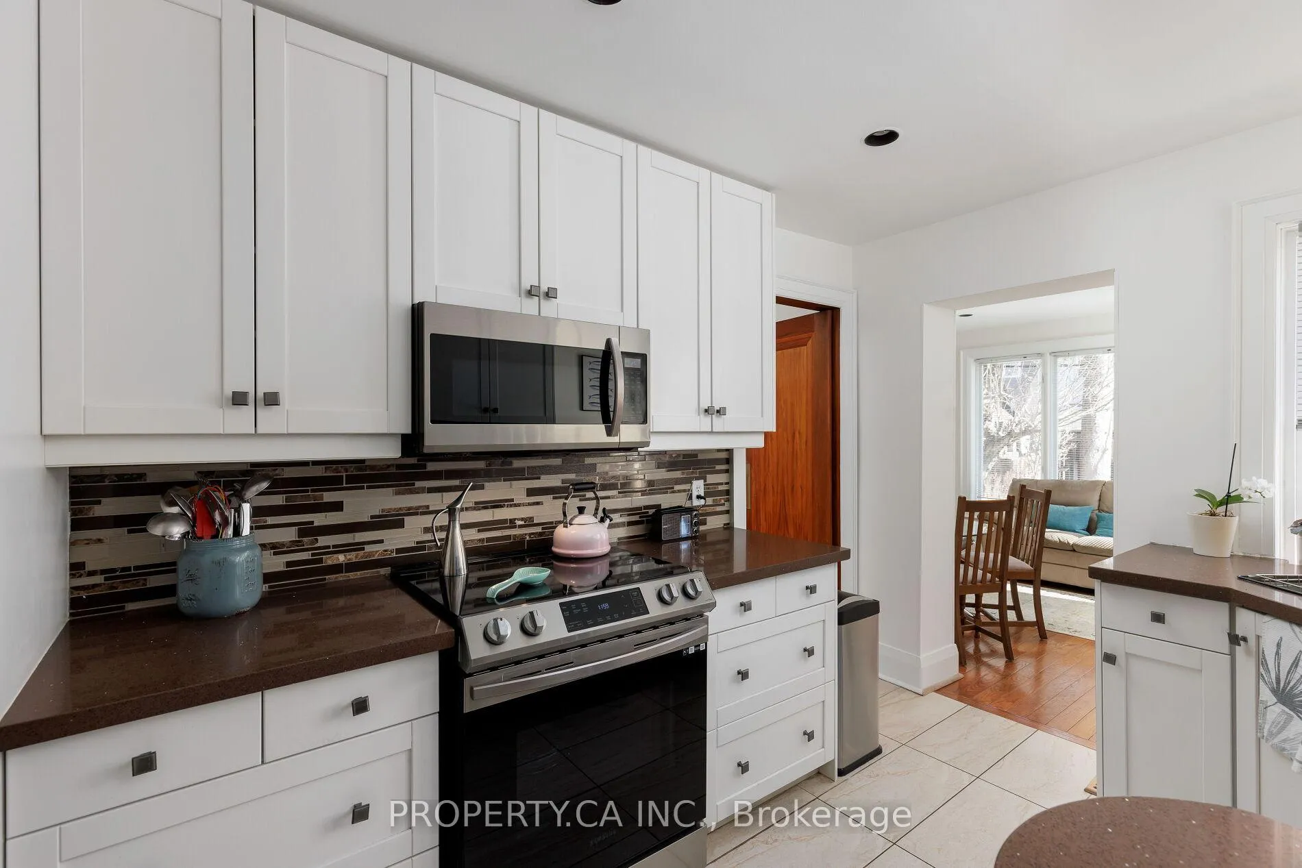 Photo 17 of 313 Monarch Park Avenue, Toronto, Danforth Village-East York — HOMEH