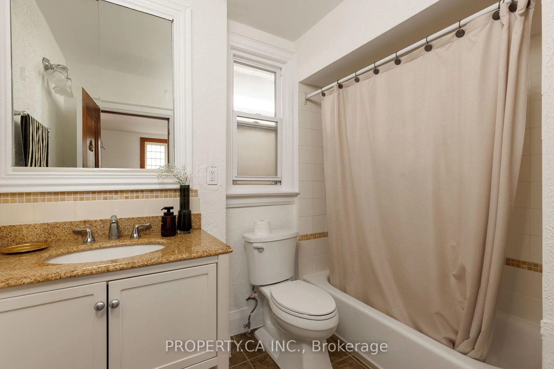 Photo 22 of 313 Monarch Park Avenue, Toronto, Danforth Village-East York — HOMEH