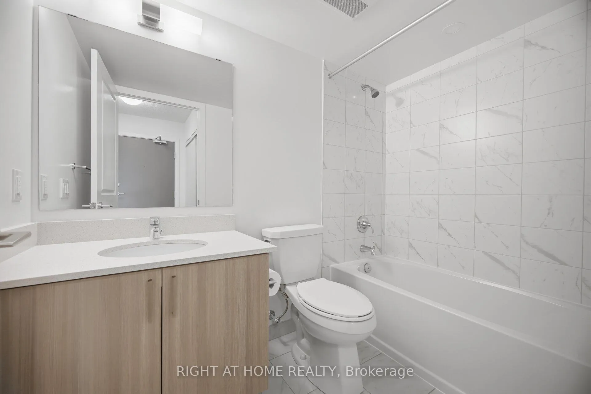 Photo 20 of Unit 2307, 1010 Sandy Beach Road, Pickering, Bay Ridges — HOMEH