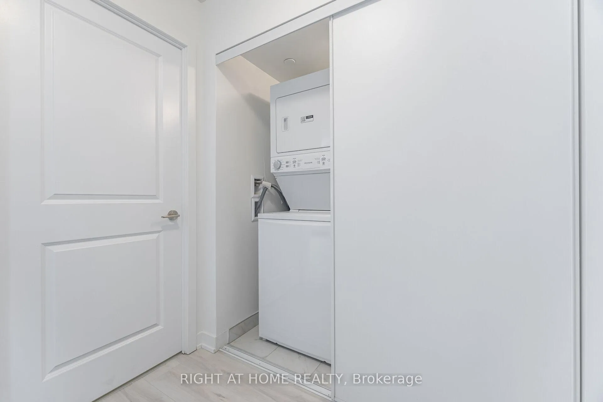Photo 21 of Unit 2307, 1010 Sandy Beach Road, Pickering, Bay Ridges — HOMEH