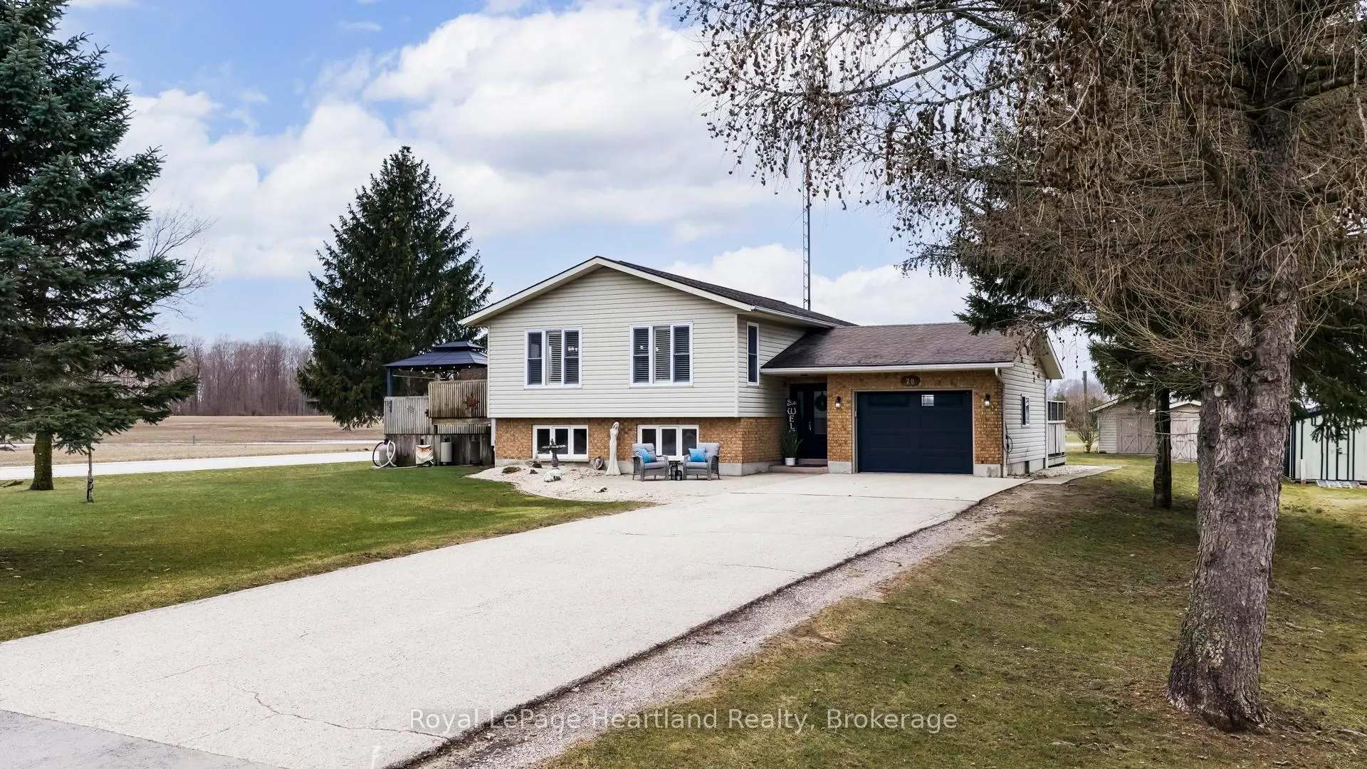 Photo 1 of 20 Crawford Street, North Huron, East Wawanosh — HOMEH