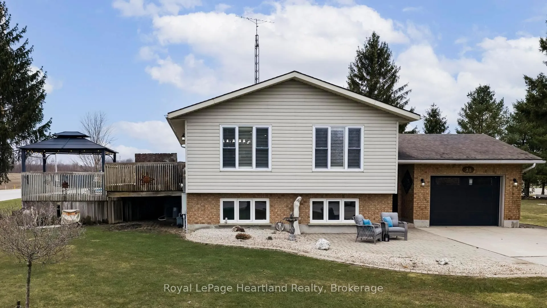 Photo 2 of 20 Crawford Street, North Huron, East Wawanosh — HOMEH