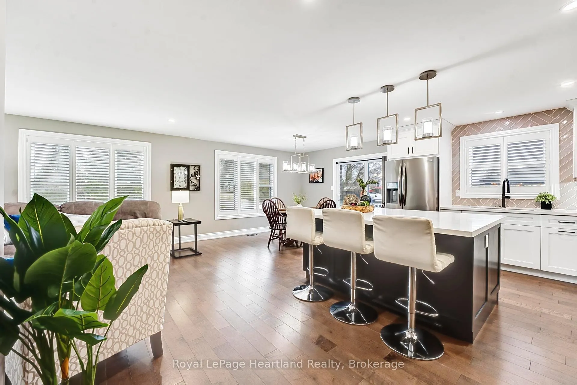 Photo 5 of 20 Crawford Street, North Huron, East Wawanosh — HOMEH
