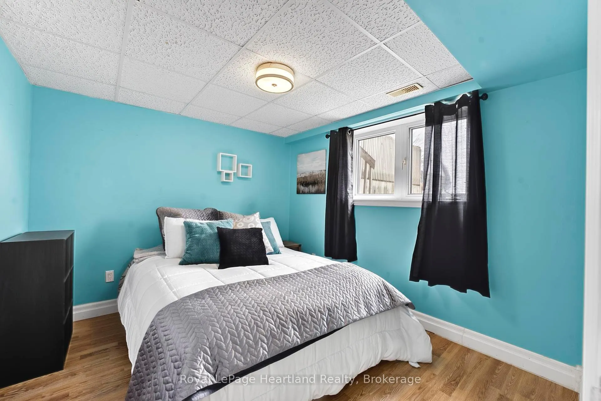 Photo 33 of 20 Crawford Street, North Huron, East Wawanosh — HOMEH