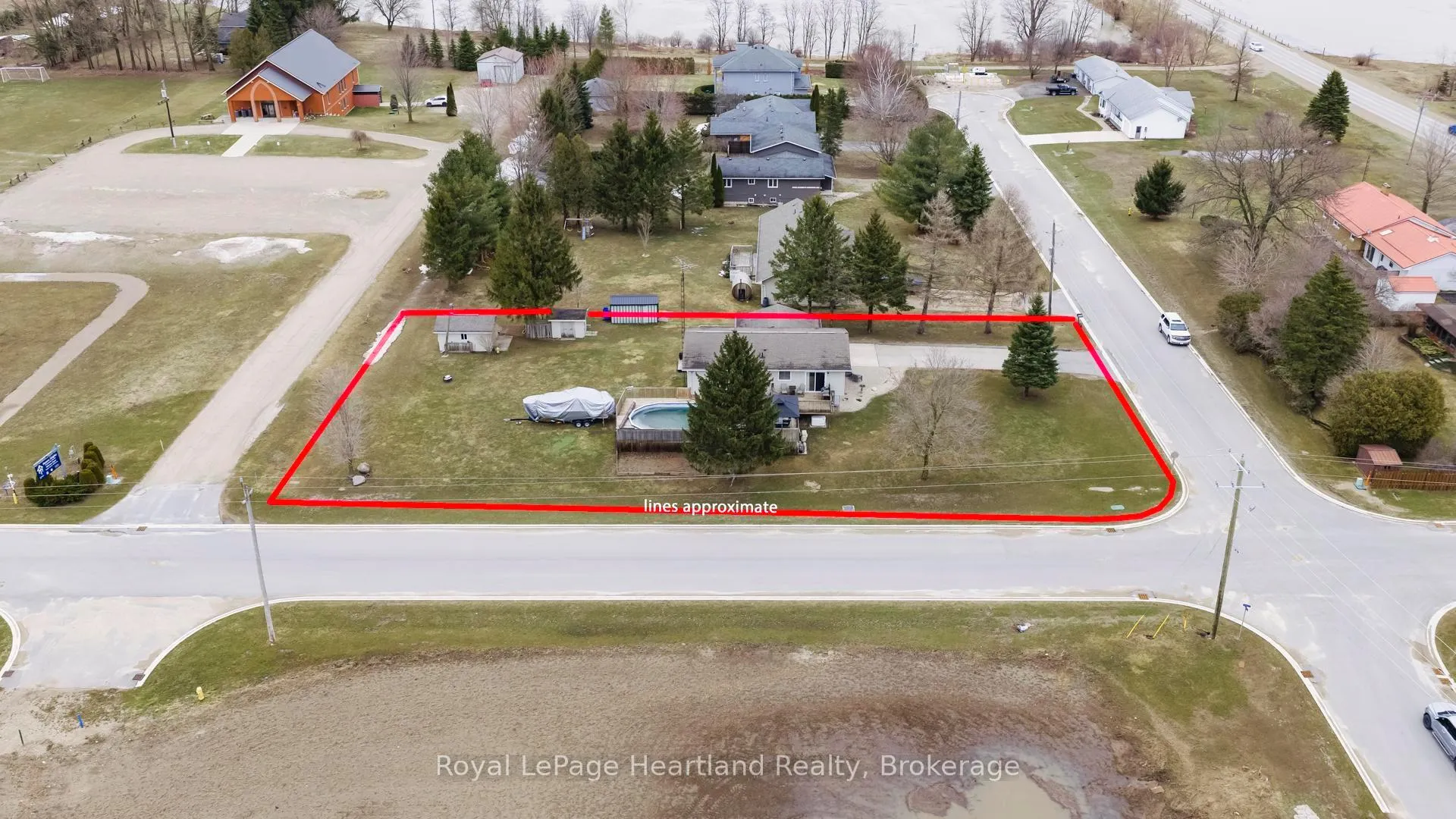 Photo 38 of 20 Crawford Street, North Huron, East Wawanosh — HOMEH