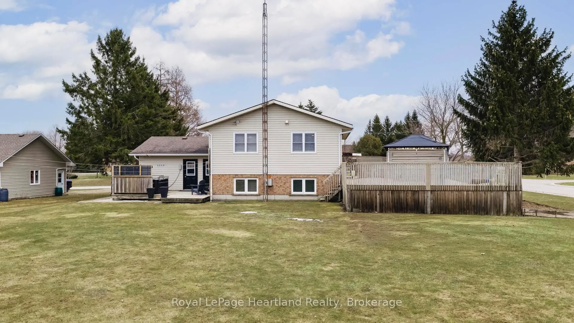 Photo 41 of 20 Crawford Street, North Huron, East Wawanosh — HOMEH