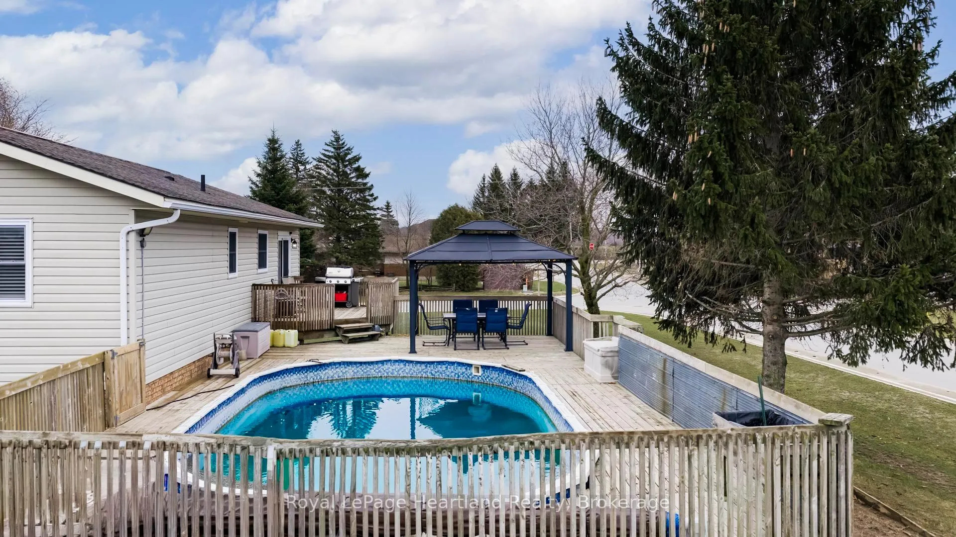 Photo 42 of 20 Crawford Street, North Huron, East Wawanosh — HOMEH