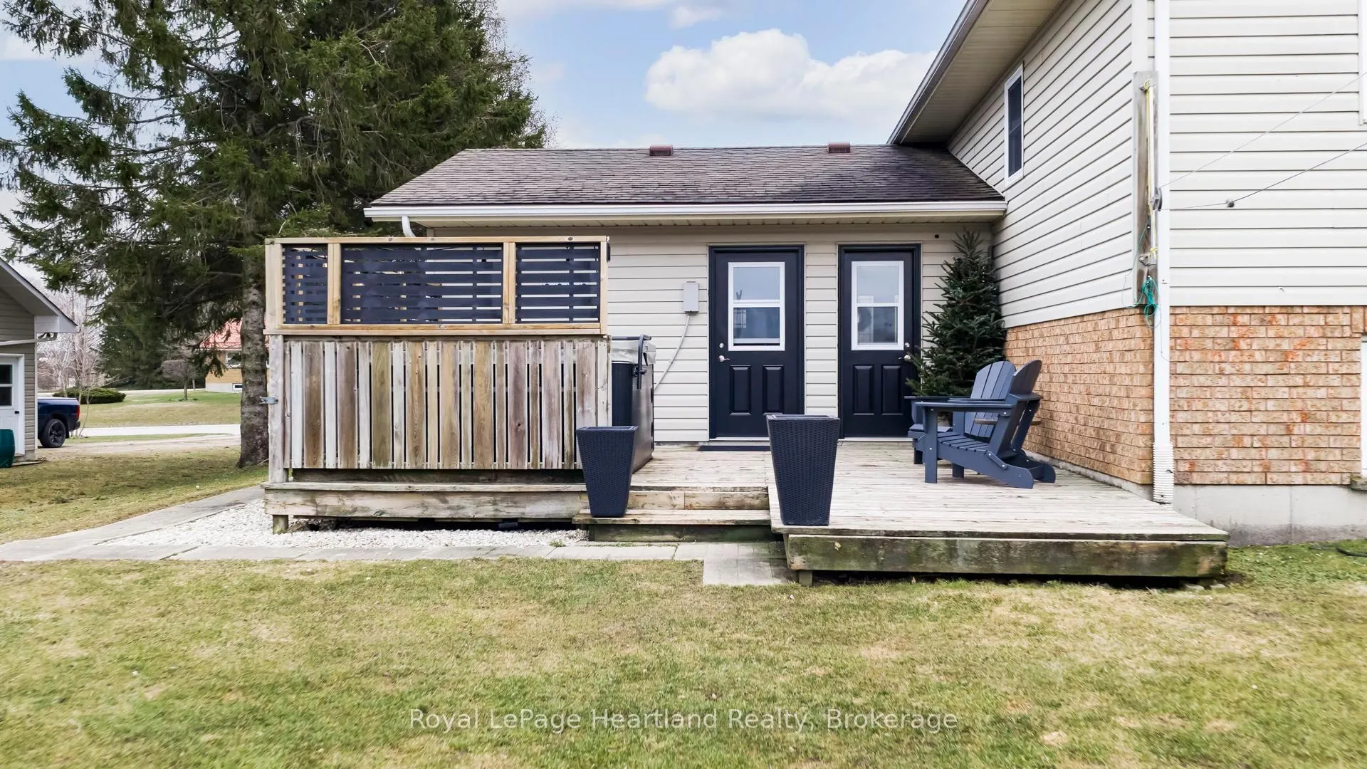 Photo 45 of 20 Crawford Street, North Huron, East Wawanosh — HOMEH