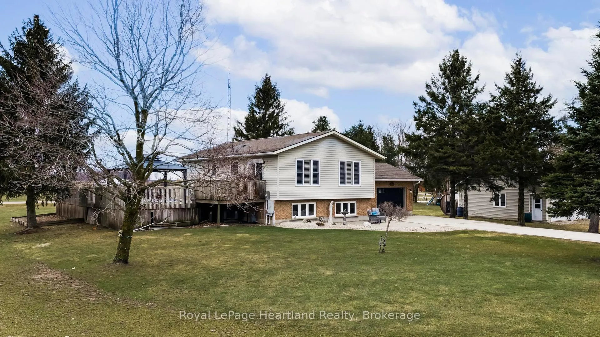 Photo 48 of 20 Crawford Street, North Huron, East Wawanosh — HOMEH