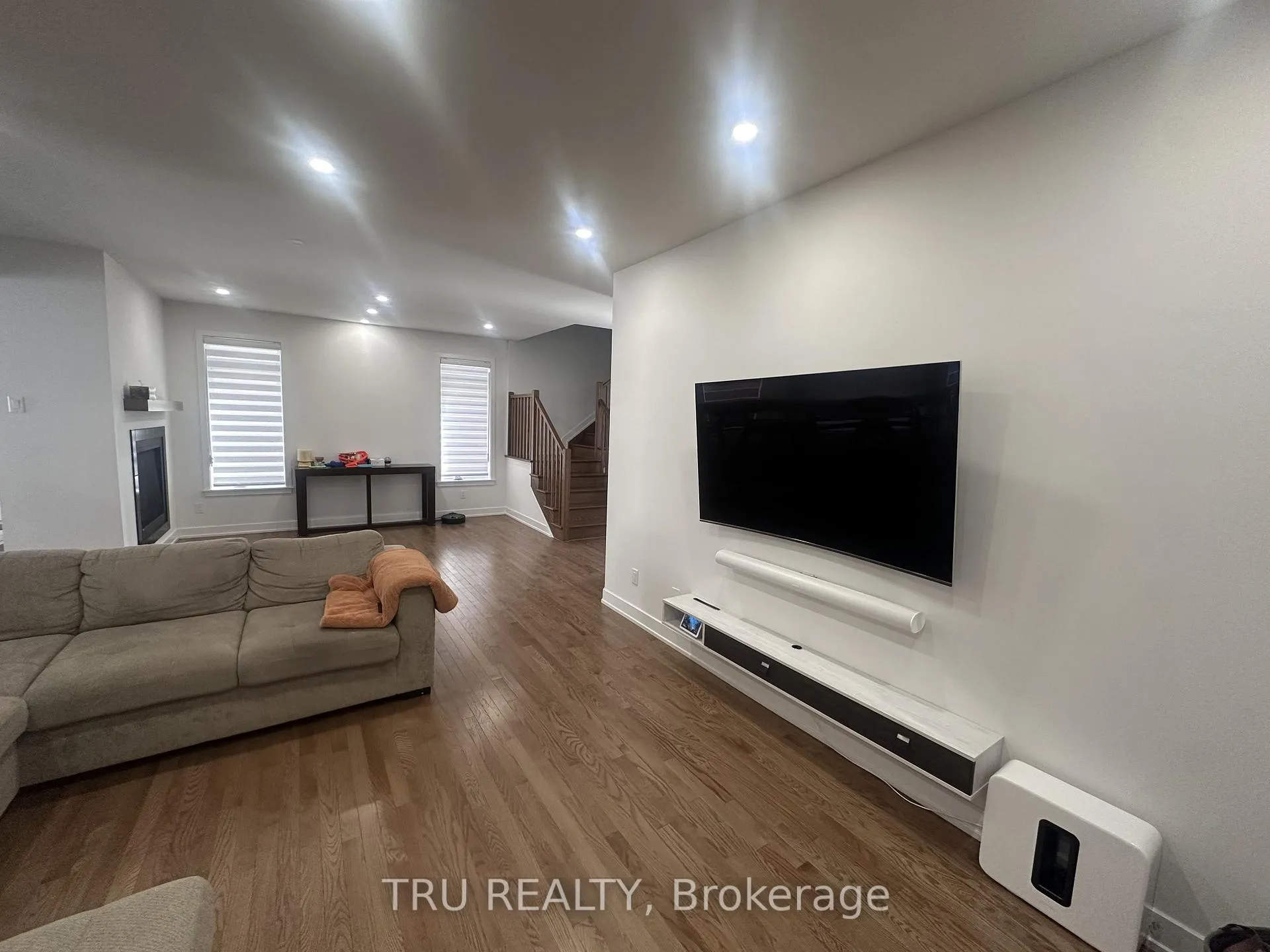 Photo 3 of 711 Cope Drive, Ottawa, Stittsville (South) — HOMEH