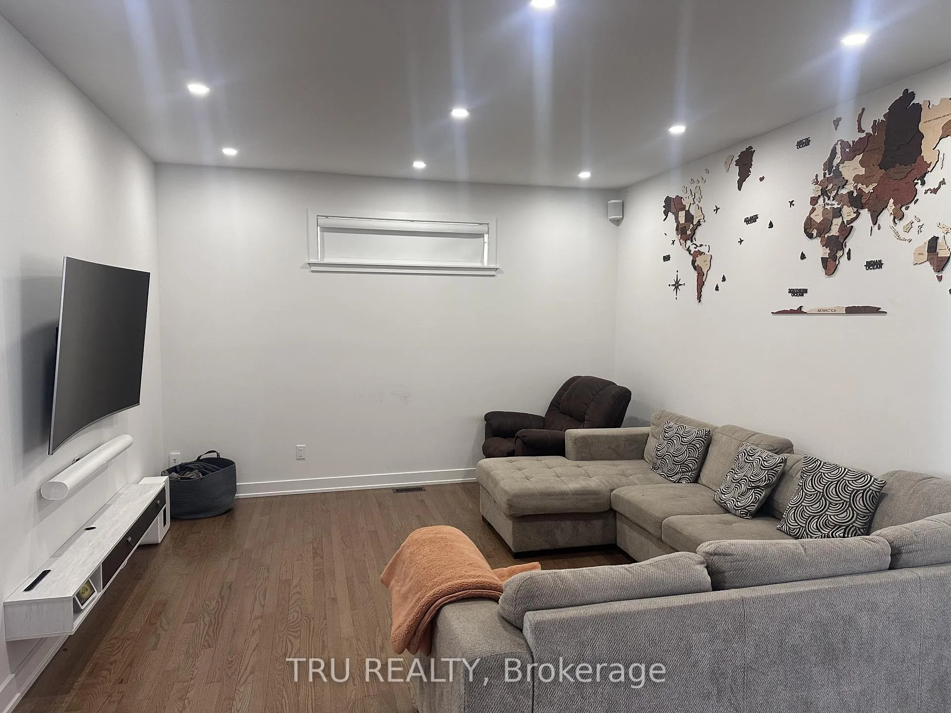Photo 13 of 711 Cope Drive, Ottawa, Stittsville (South) — HOMEH