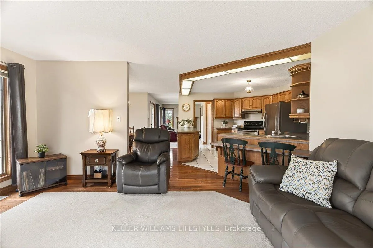 Photo 18 of 20 Treadwell Street, Aylmer — HOMEH