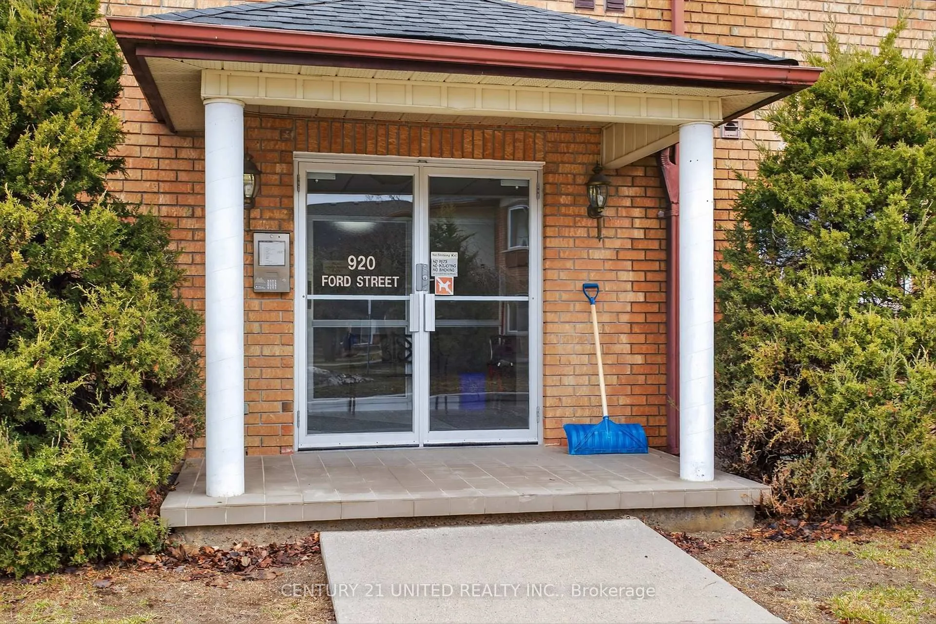 Photo 4 of Unit 206, 920 Ford Street, Peterborough, Otonabee Ward 1 — HOMEH