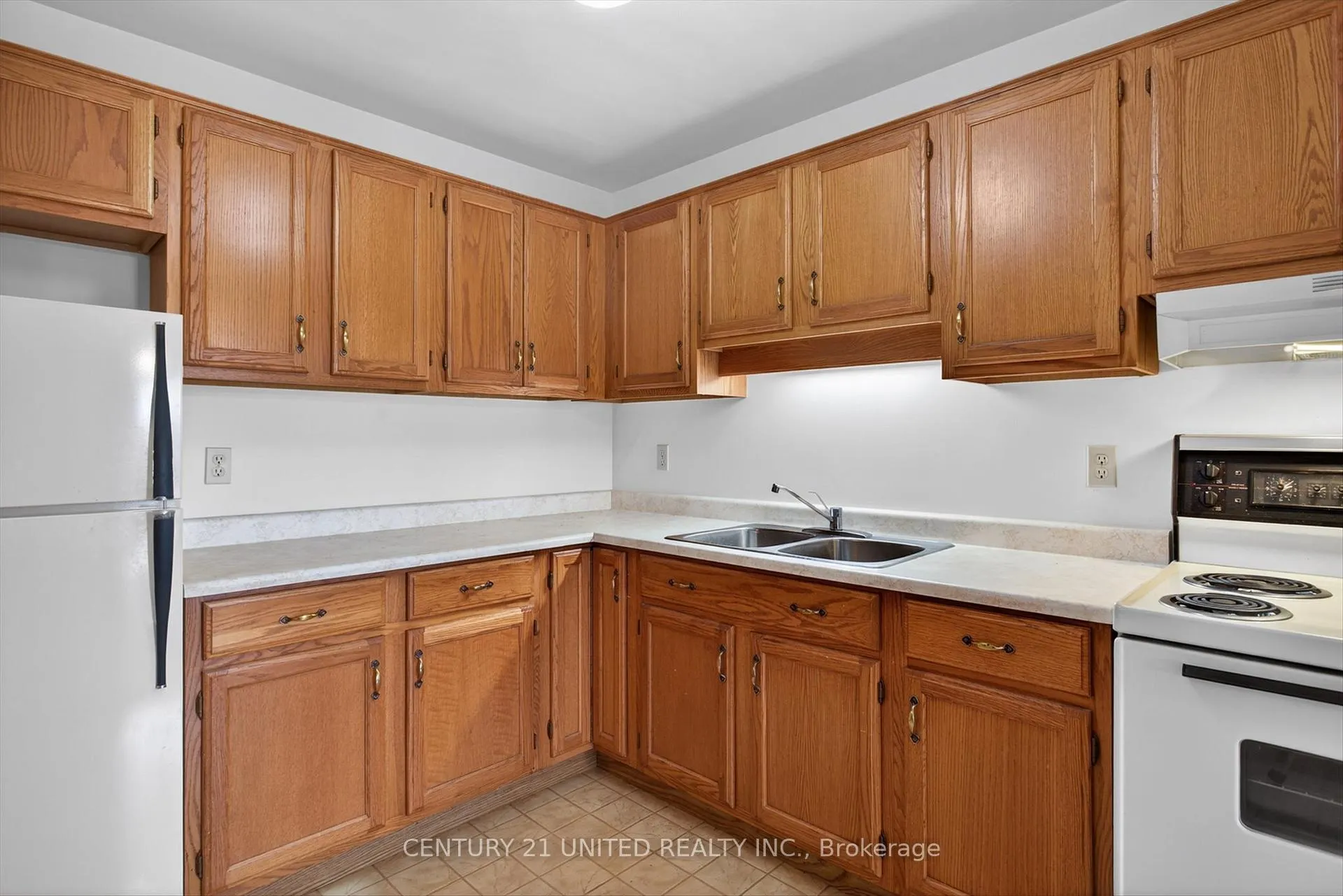Photo 8 of Unit 206, 920 Ford Street, Peterborough, Otonabee Ward 1 — HOMEH
