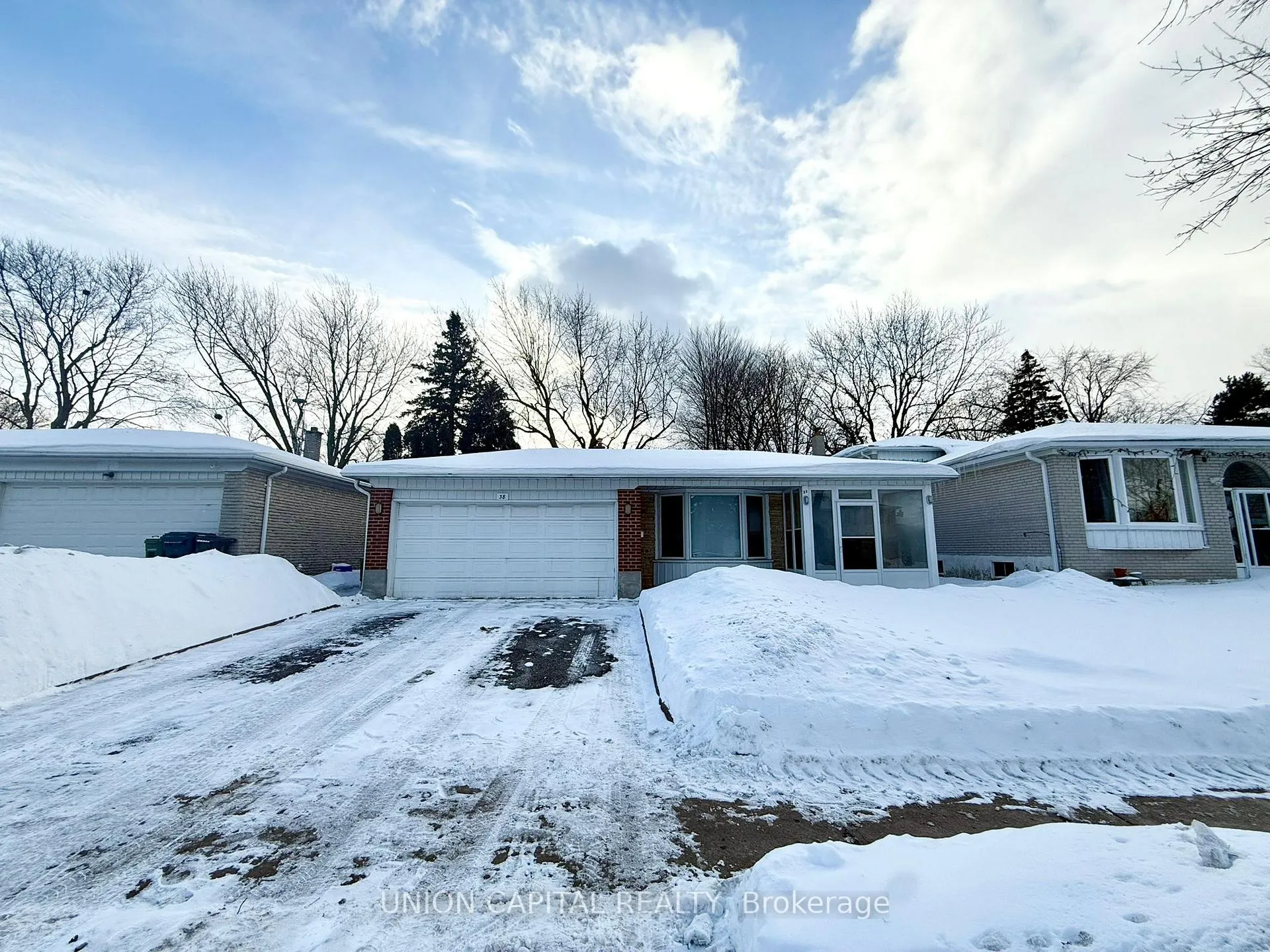 Photo 1 of Unit Lower, 38 Deepdale Drive, Scarborough, Agincourt North — HOMEH