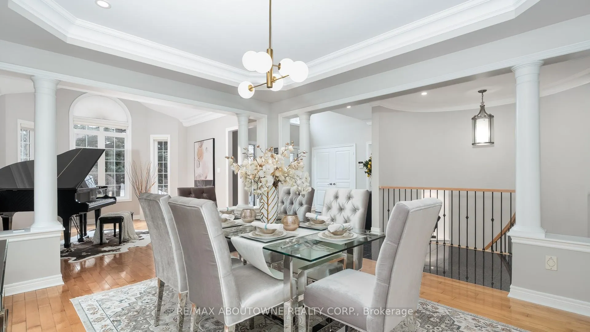 Photo 11 of 22 Siderno Crescent, Vaughan, East Woodbridge — HOMEH