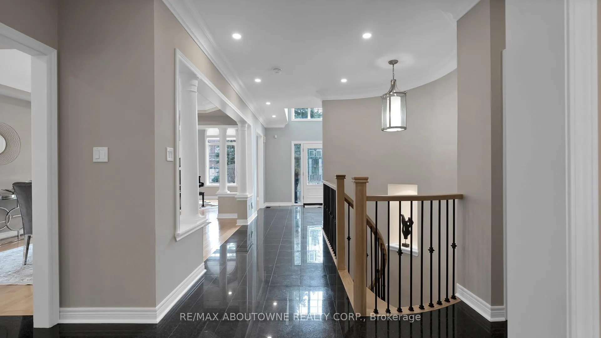 Photo 12 of 22 Siderno Crescent, Vaughan, East Woodbridge — HOMEH