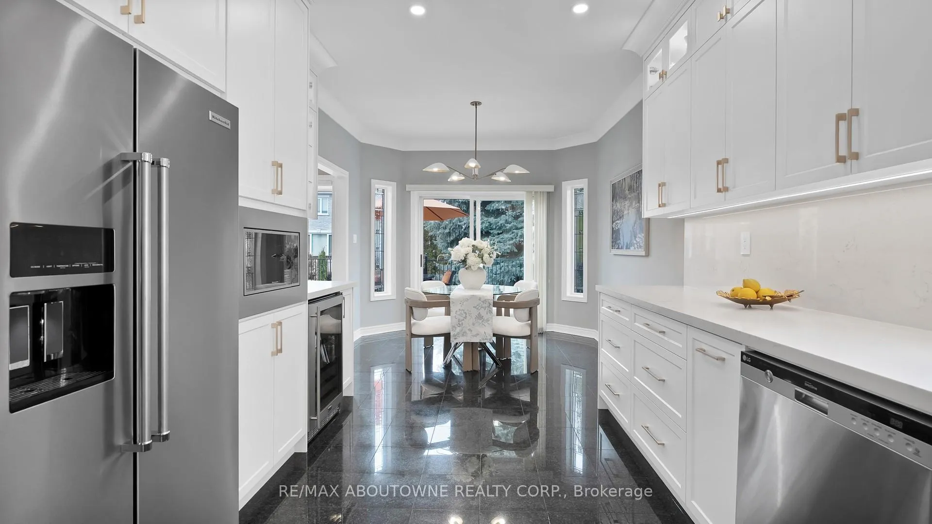 Photo 14 of 22 Siderno Crescent, Vaughan, East Woodbridge — HOMEH