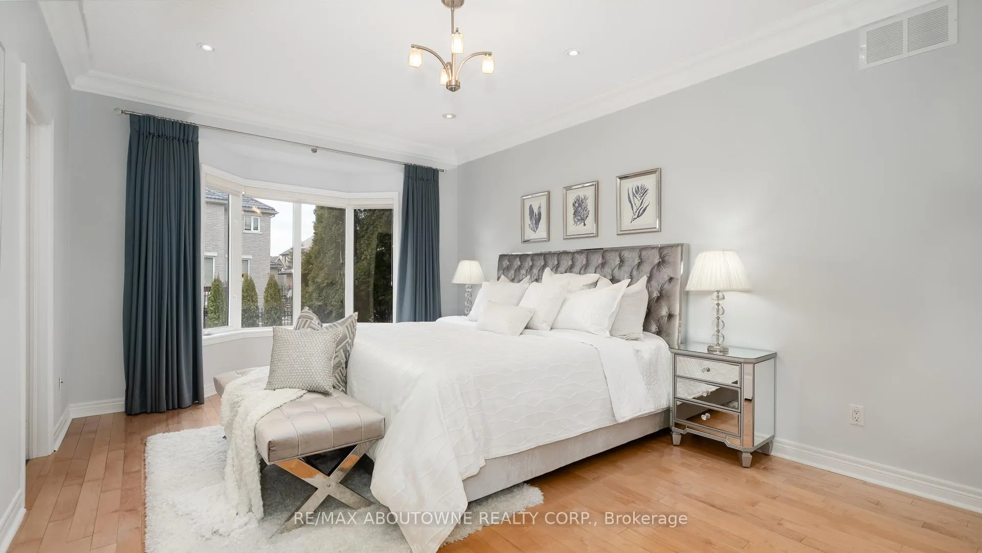Photo 23 of 22 Siderno Crescent, Vaughan, East Woodbridge — HOMEH
